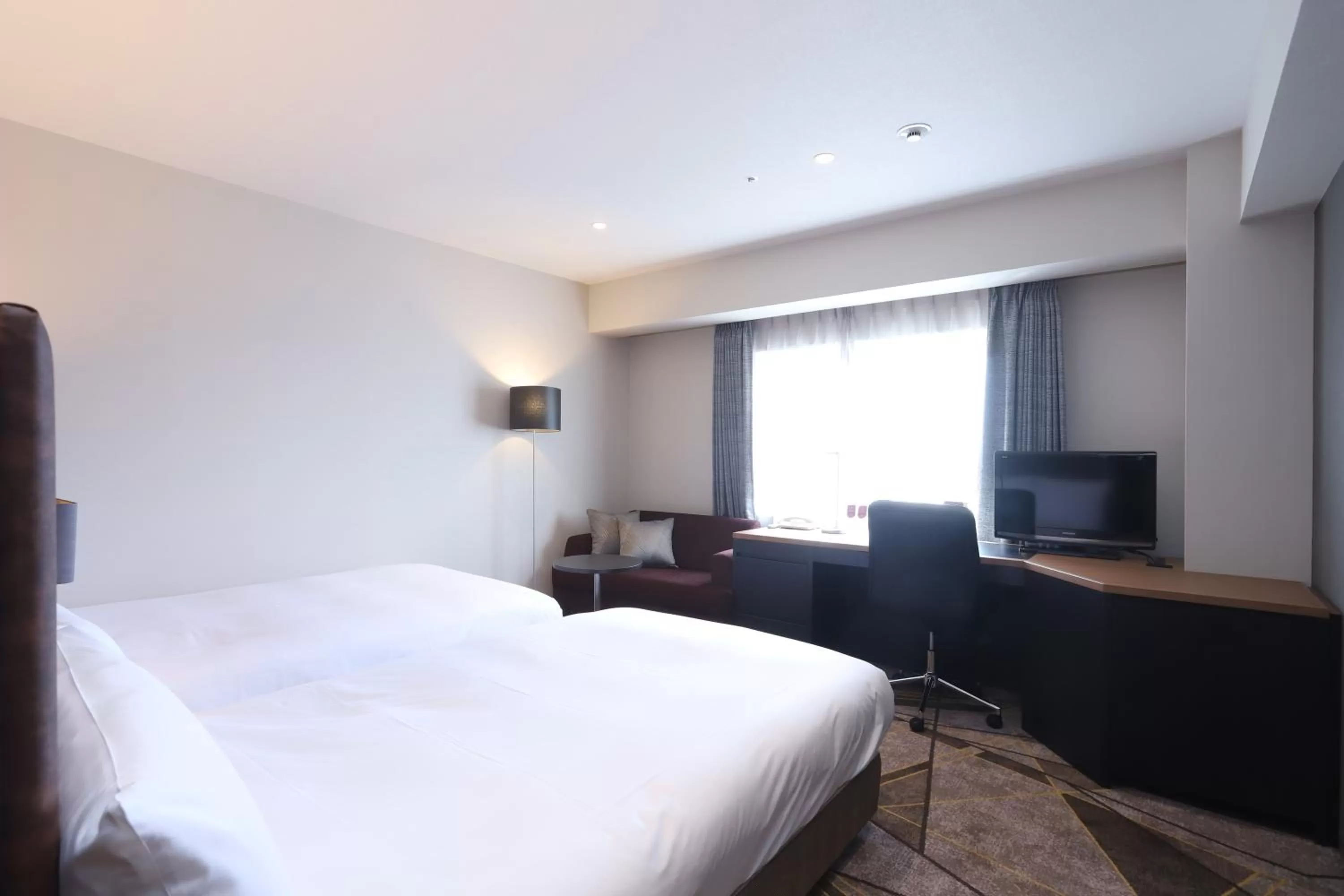 Photo of the whole room, Bed in ANA Crowne Plaza Hotel Kushiro, an IHG Hotel