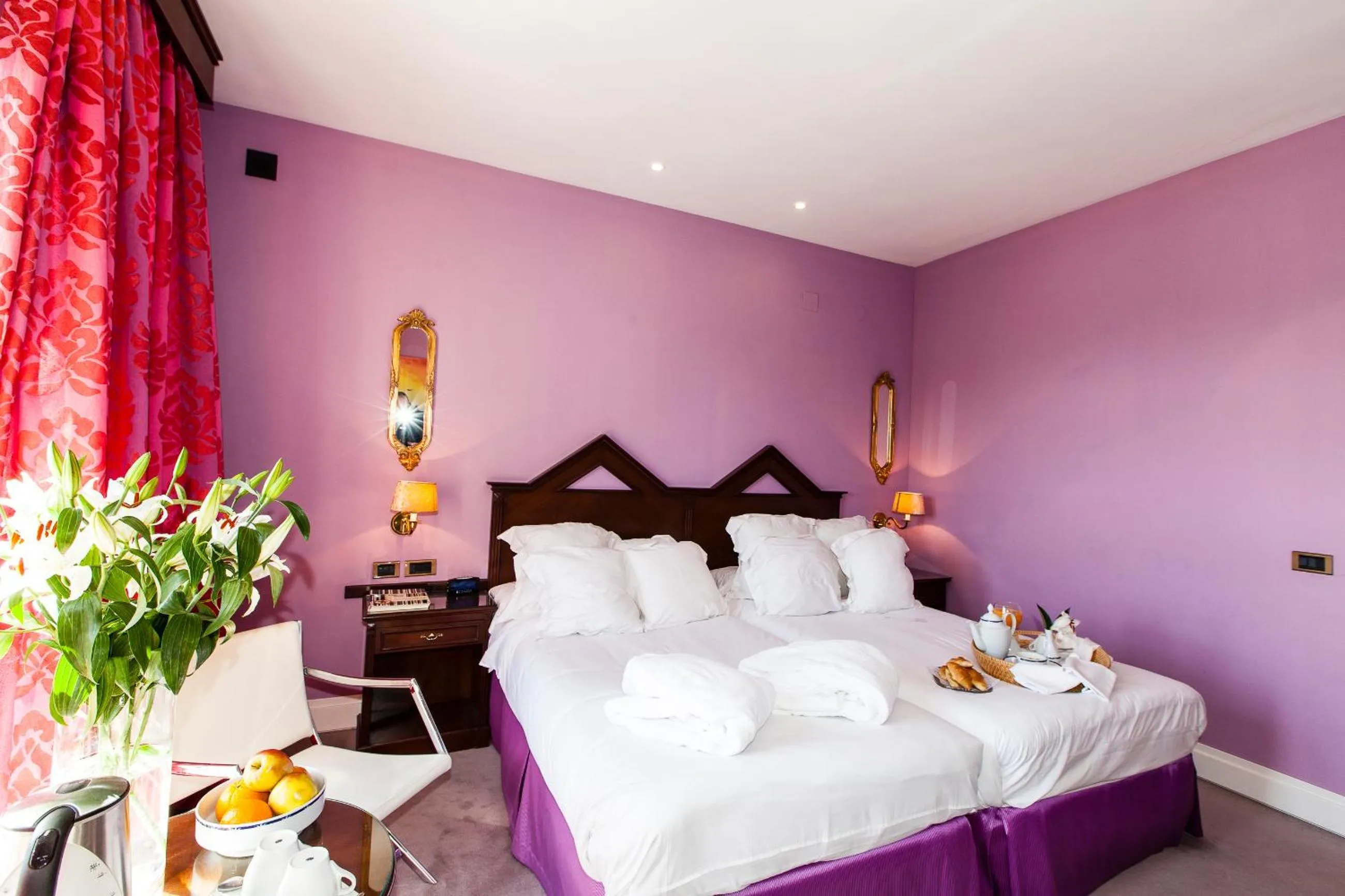 Photo of the whole room, Bed in RL Ciudad de Úbeda