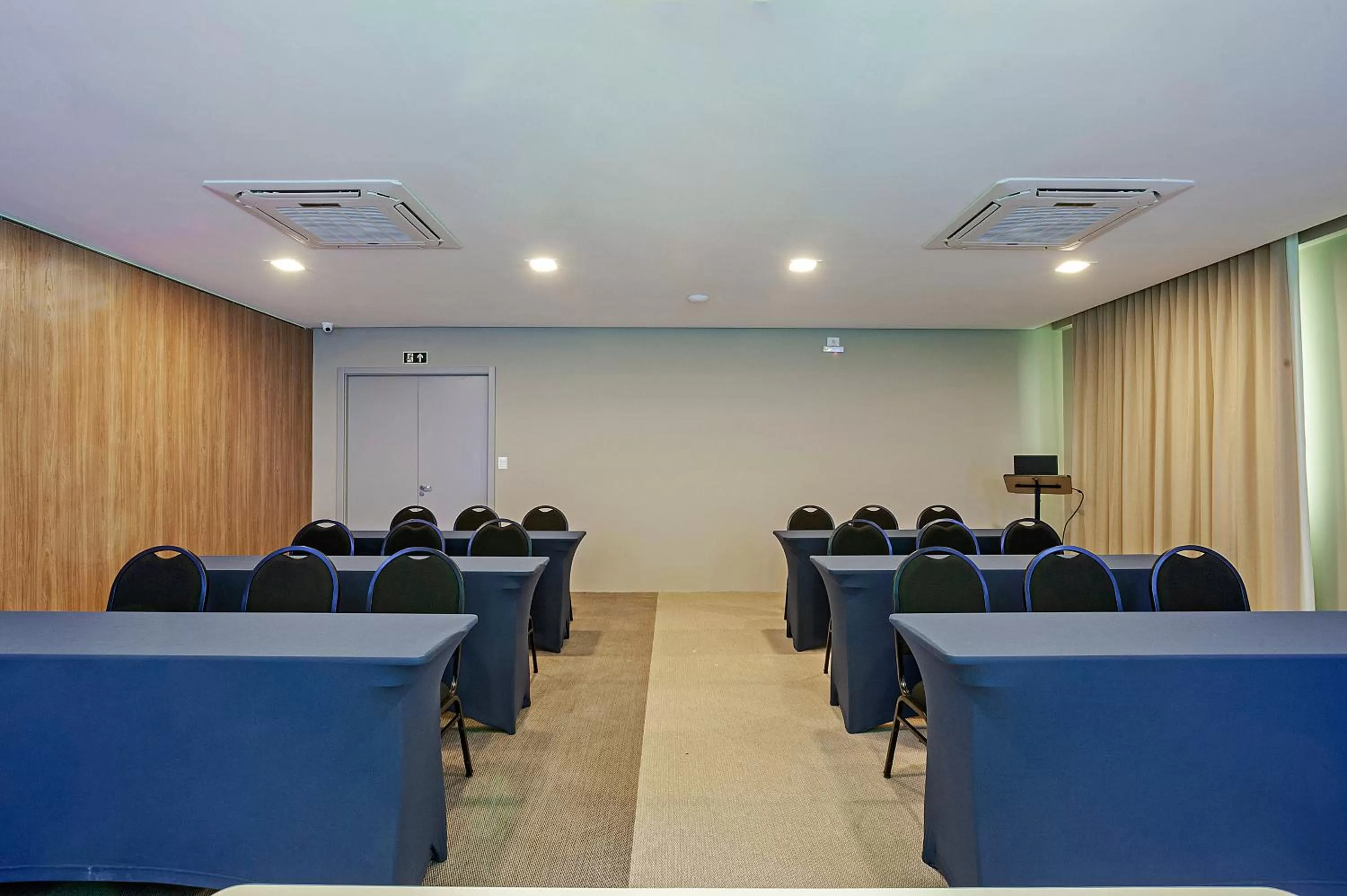 Meeting/conference room in Slaviero Curitiba Aeroporto