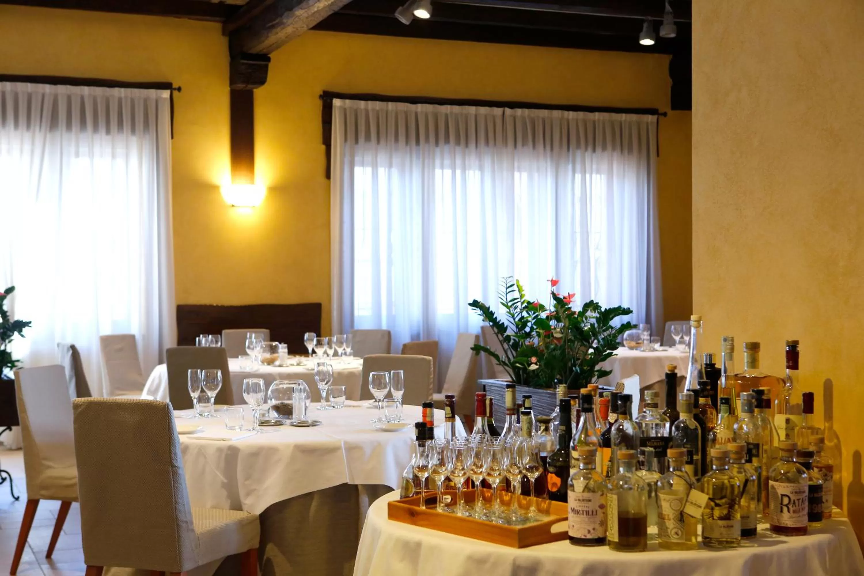 Restaurant/places to eat in Scia' On Martin