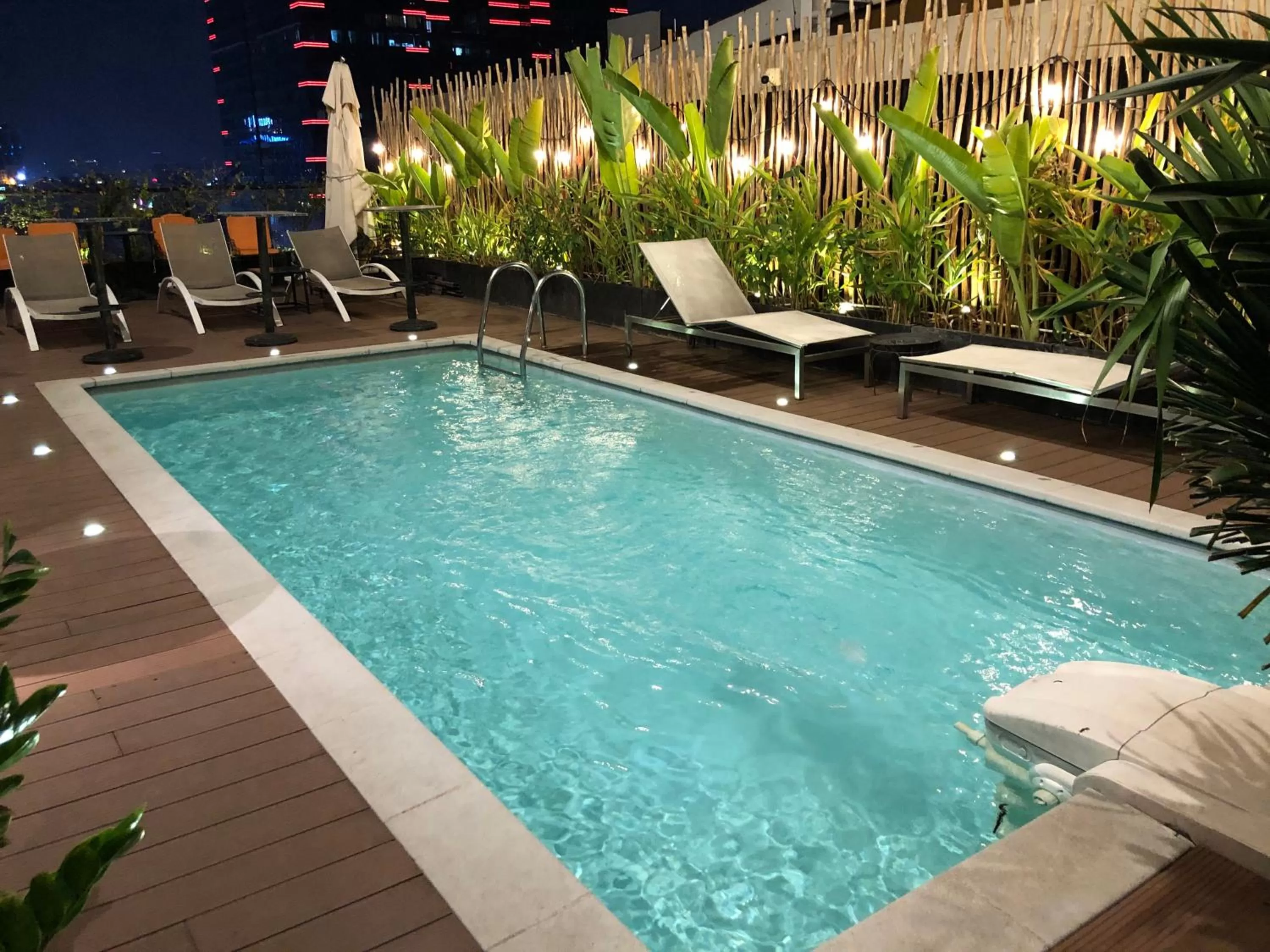 Swimming Pool in Prostyle Hotel Ho Chi Minh プロスタイルホテルホーチミン