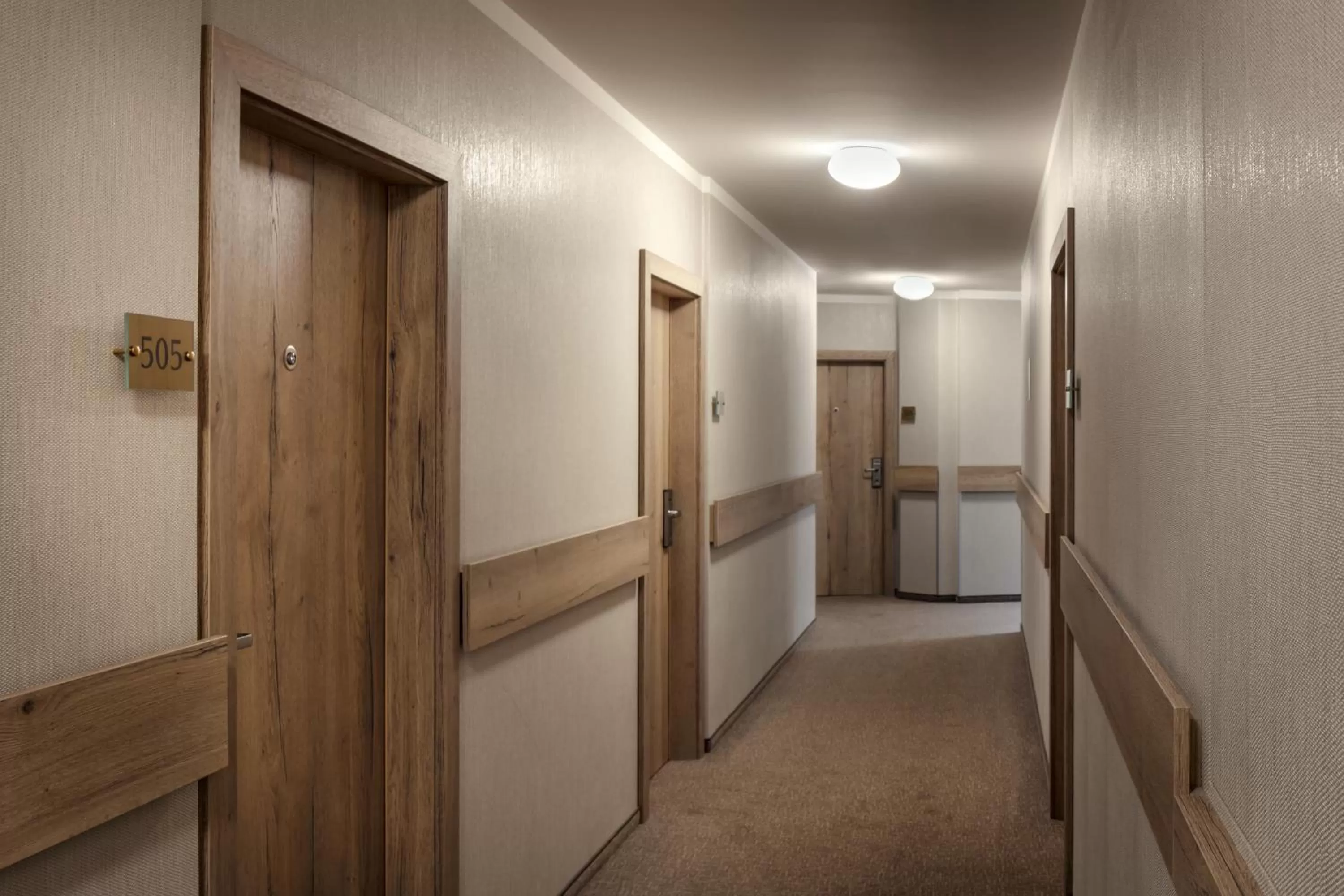 Area and facilities in Astoria Hotel