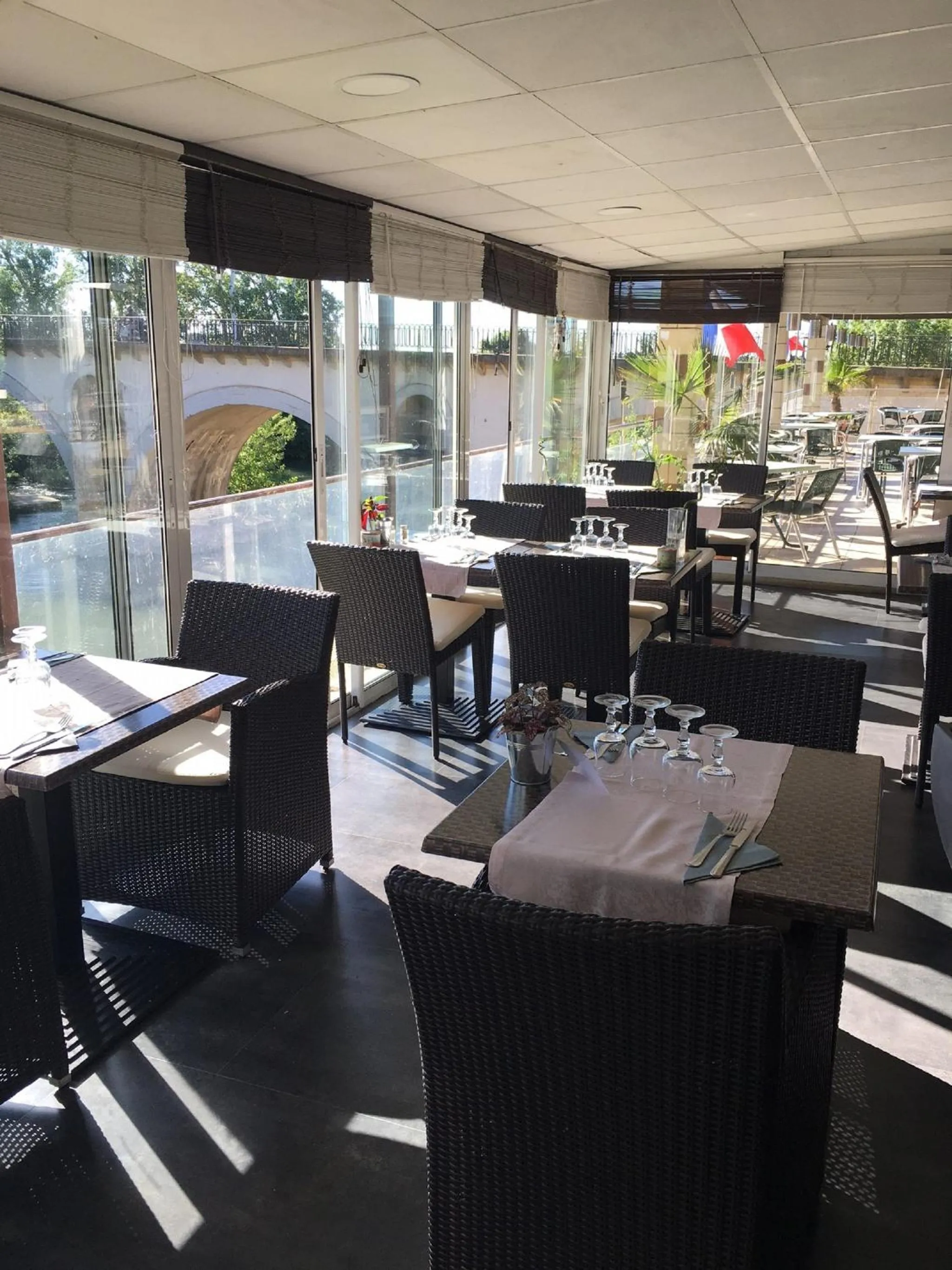 Dining area in Hôtel restaurant Mon Auberge