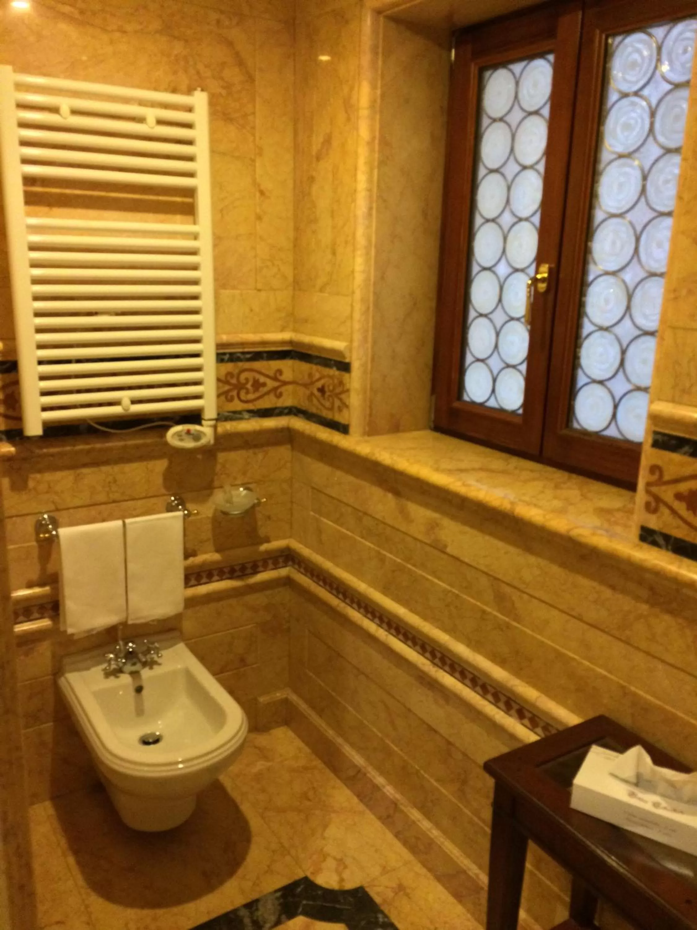 Toilet in Bellevue Luxury Rooms - San Marco Luxury