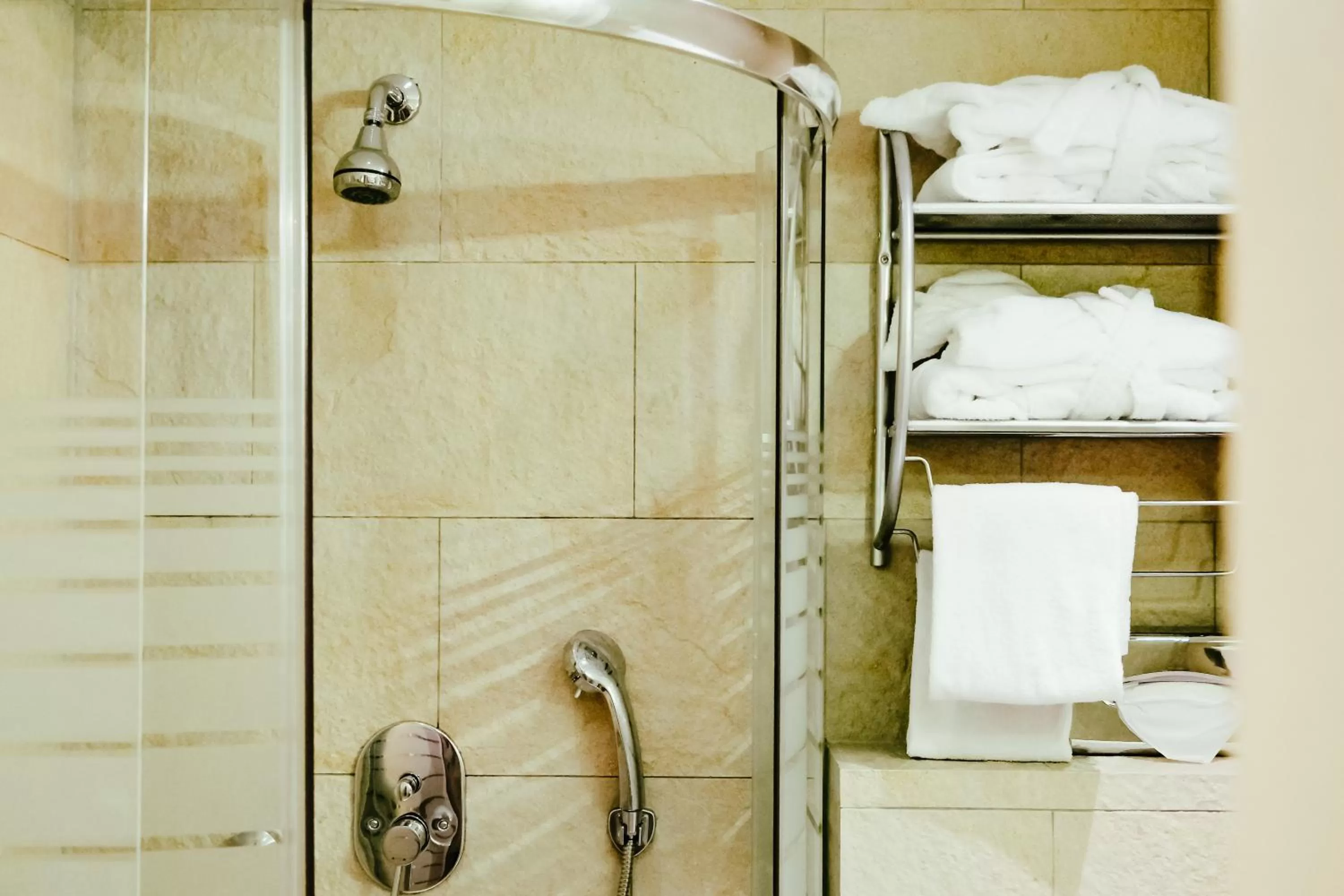 Shower in Atlas Grand Hotel