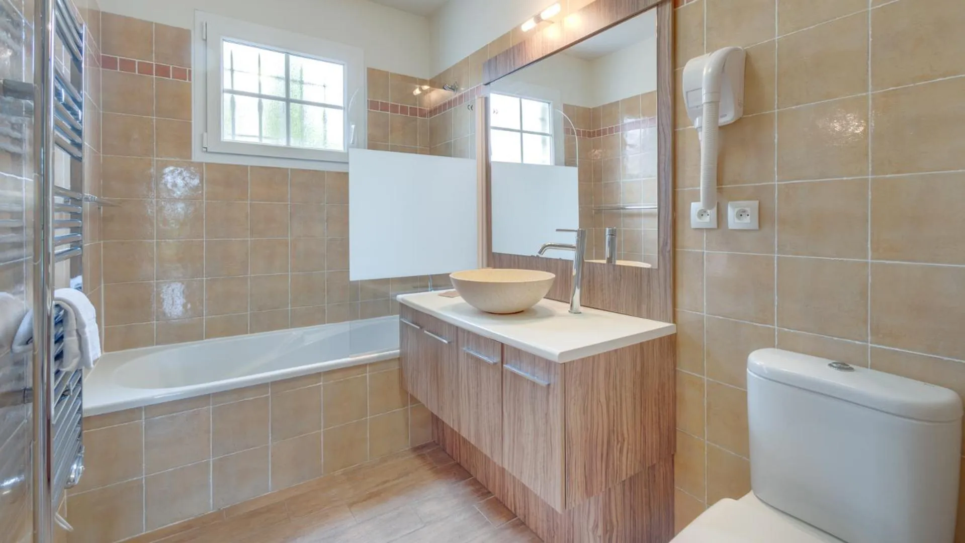 Bathroom in Vacancéole – Le Domaine de Camiole