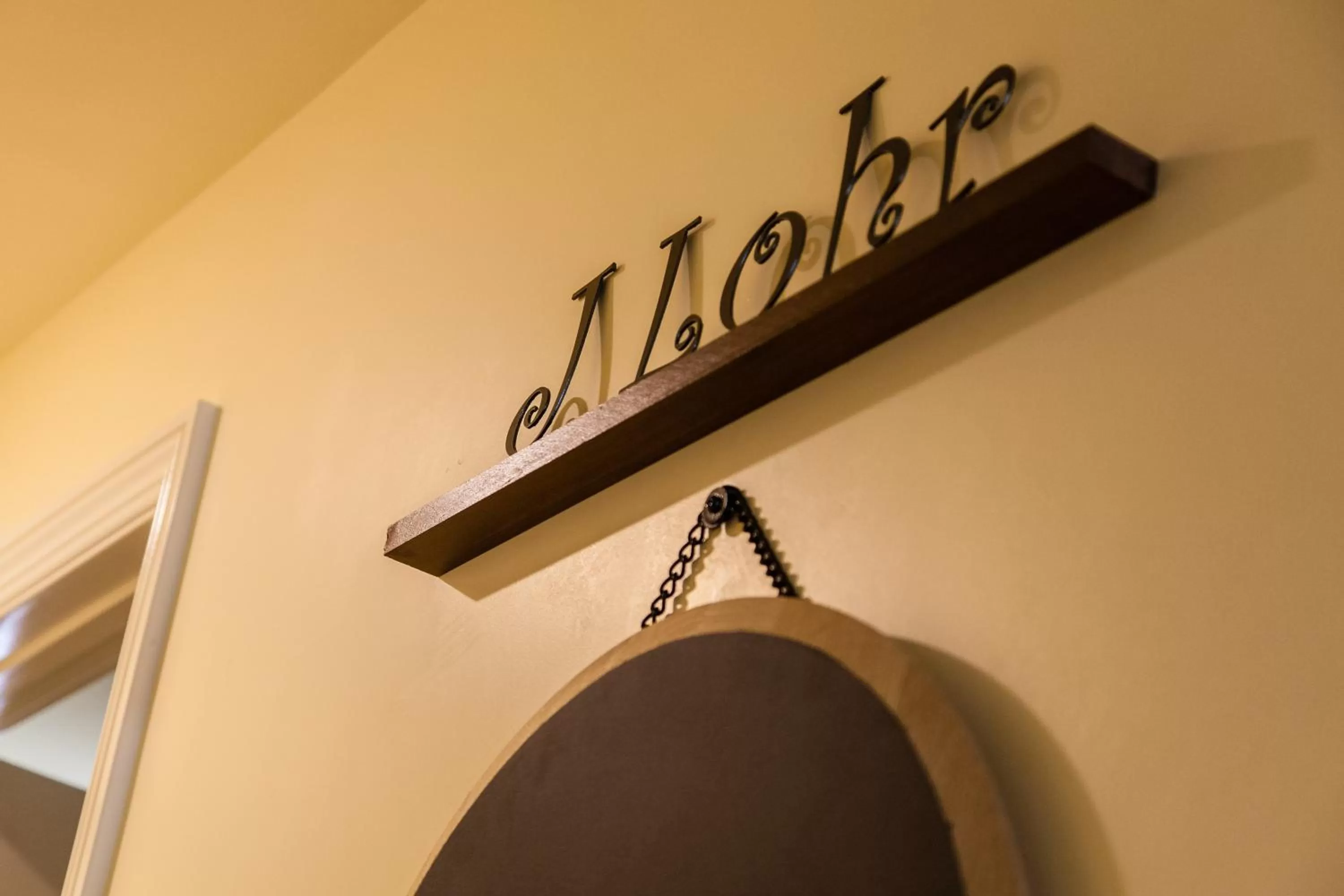 Decorative detail in The Vendange Carmel Inn & Suites