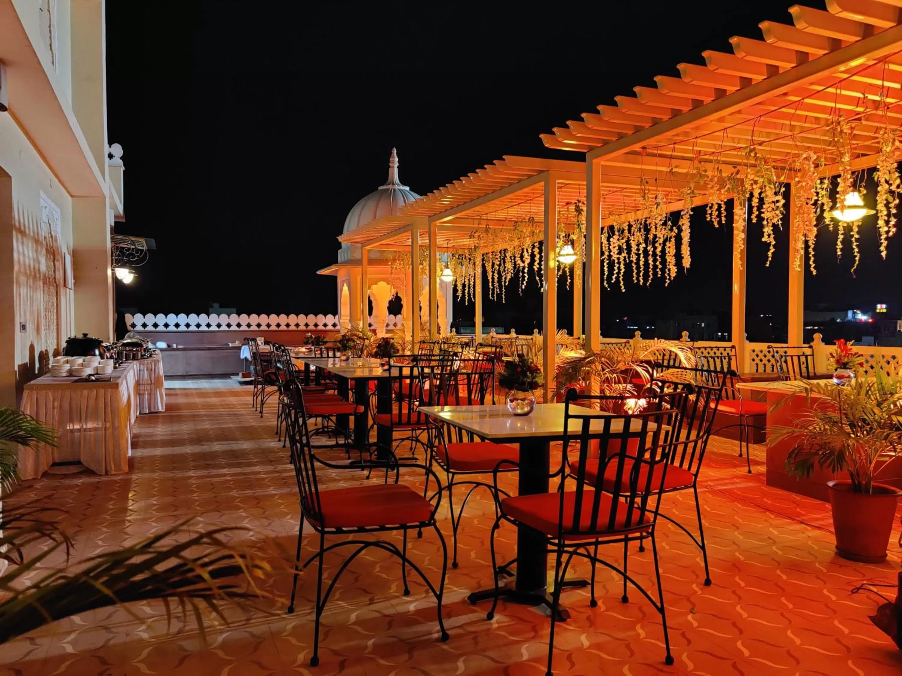 Restaurant/places to eat in Laxmi Palace Heritage Boutique Hotel