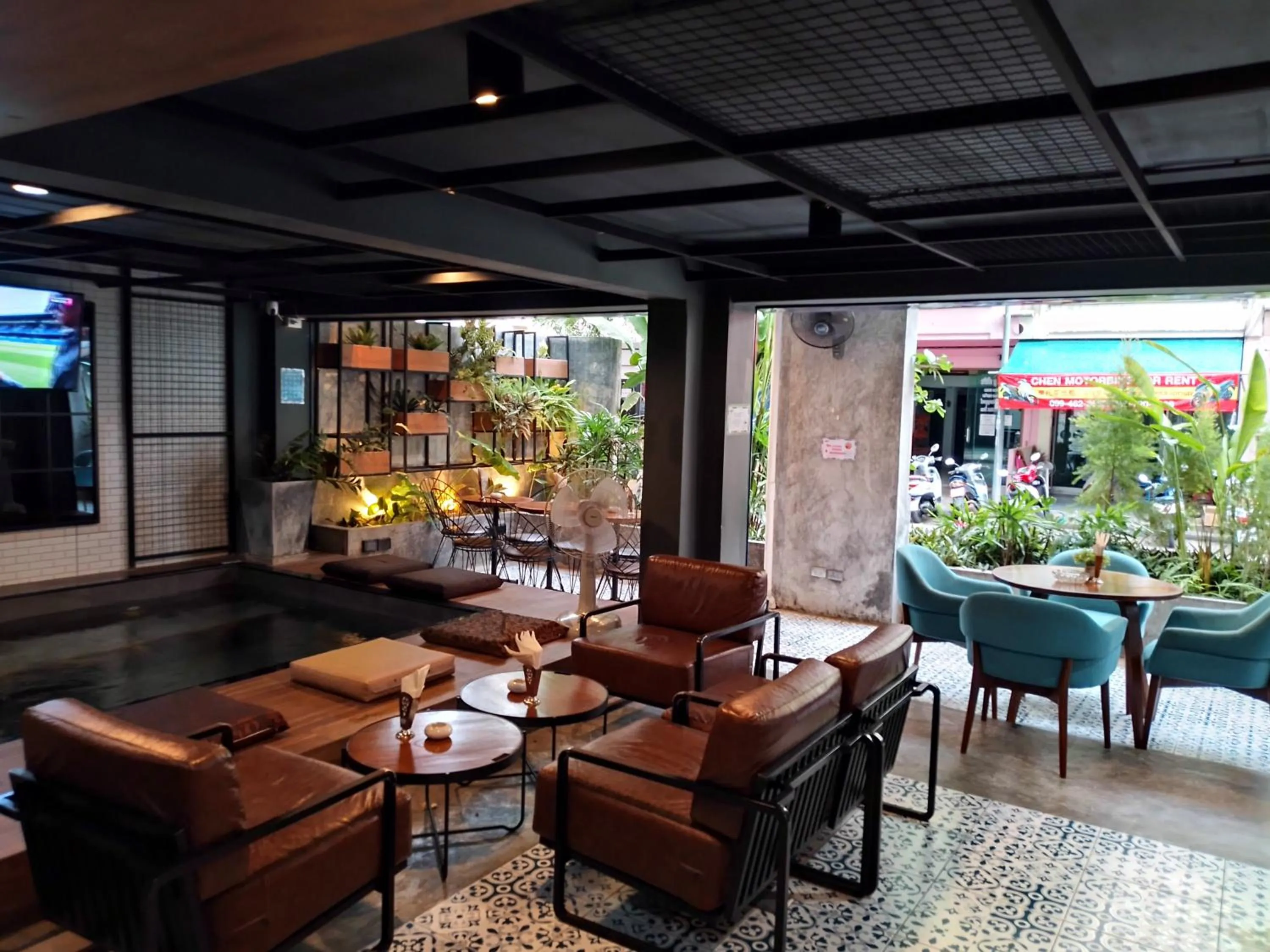 Restaurant/places to eat in BH Baan Paradise Hotel Patong