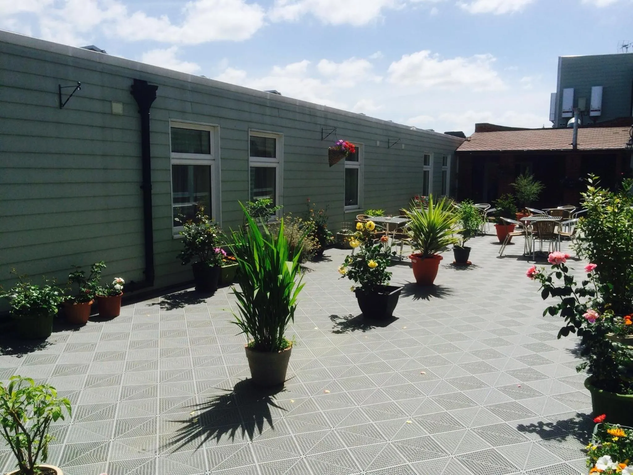 Patio in OYO Star Anglia Hotel