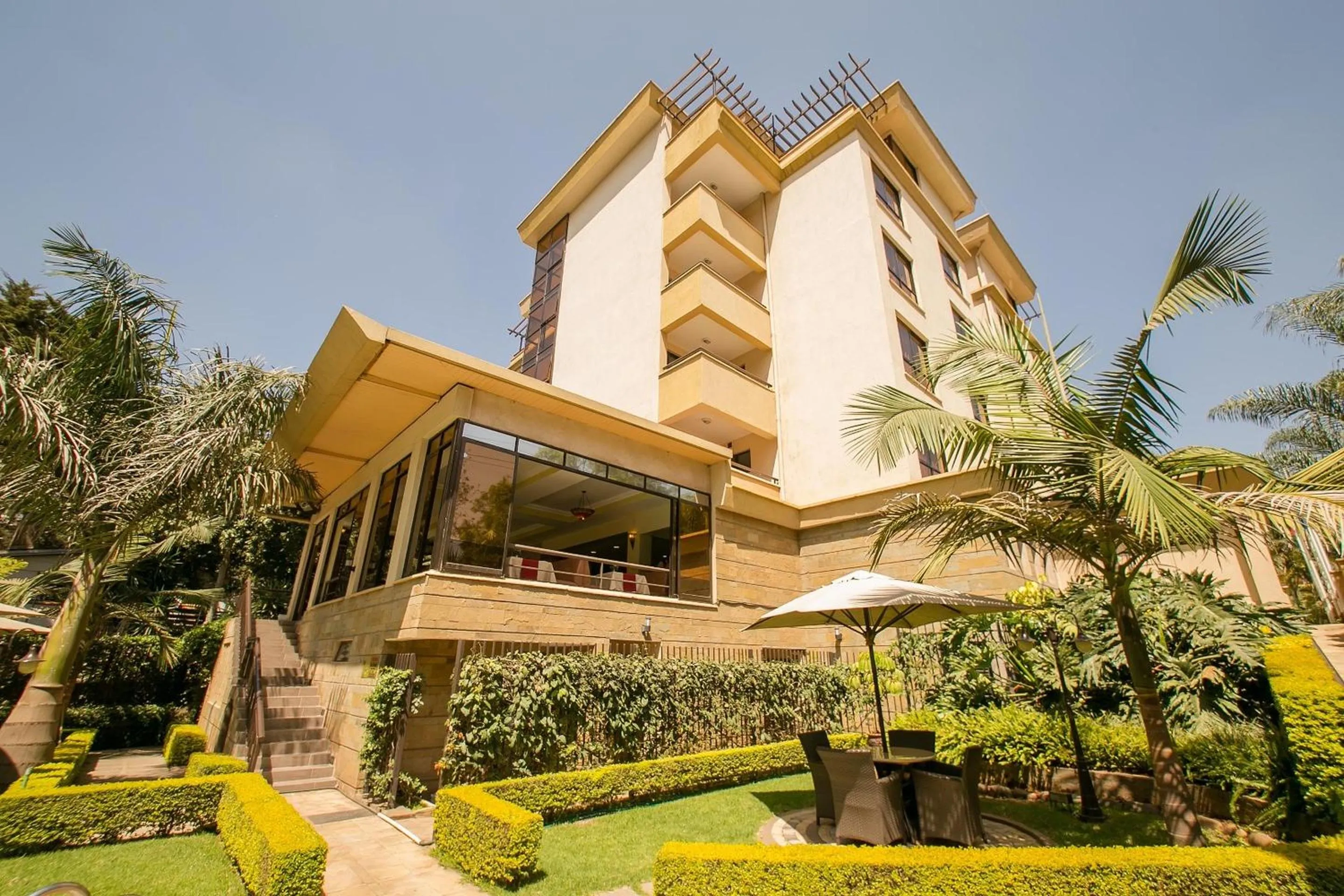 Property building in Waridi Paradise Hotel and Suites