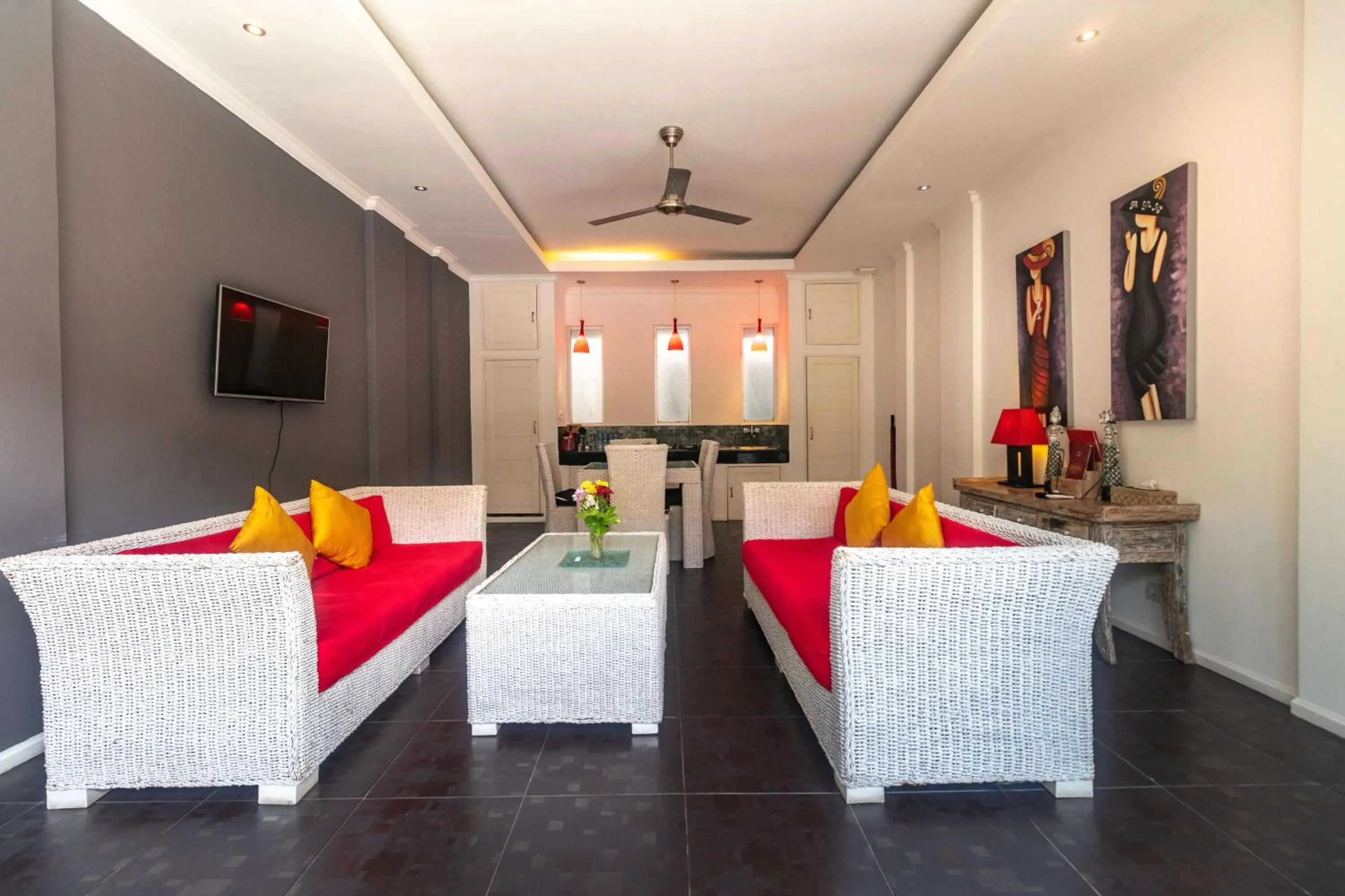 Living room in Aleesha Villas and Suites