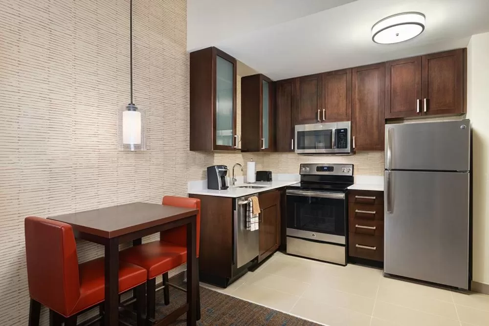 Kitchen or kitchenette in Residence Inn by Marriott Spartanburg Westgate