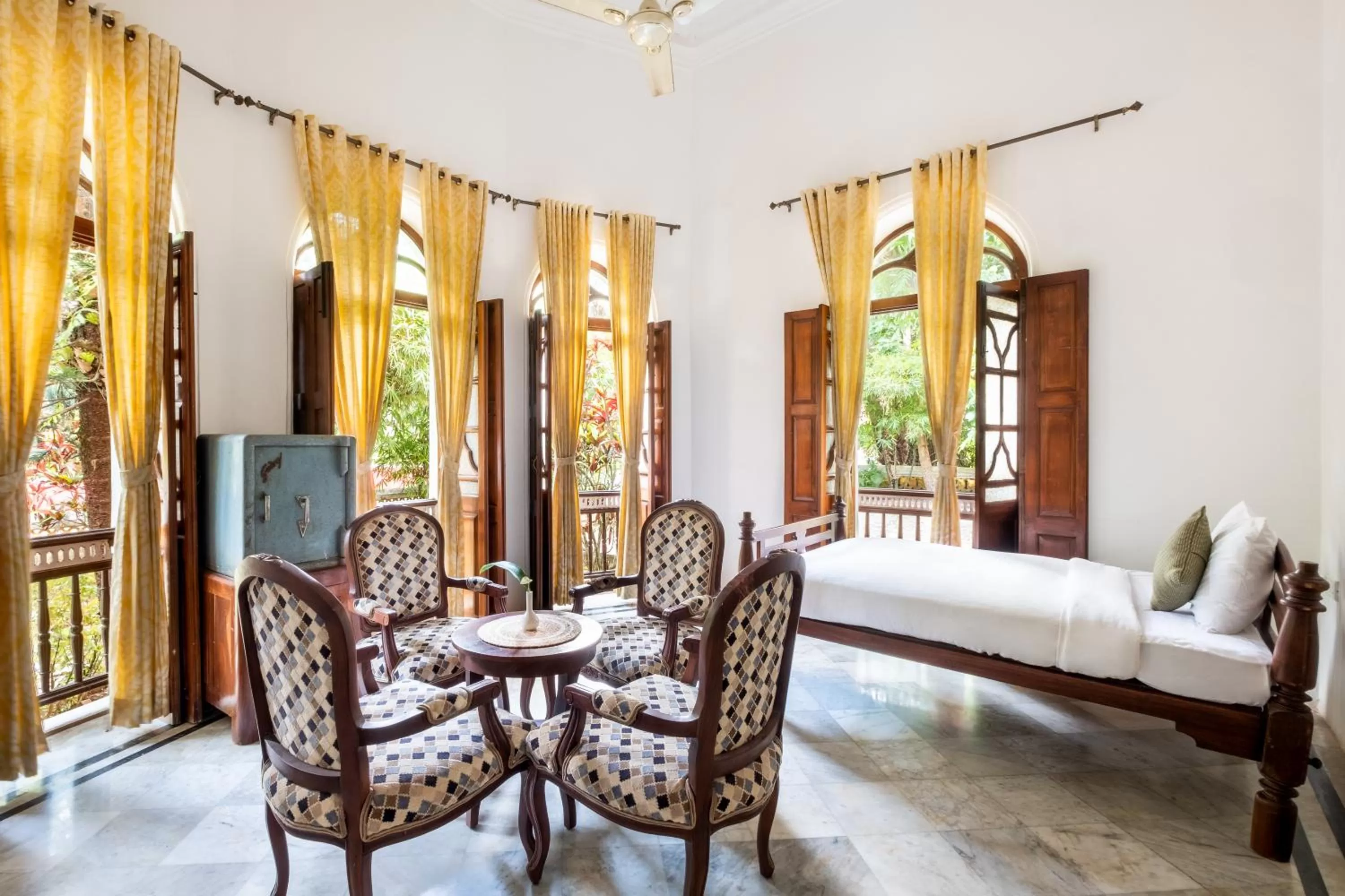 Bed in ROSASTAYS South Goa