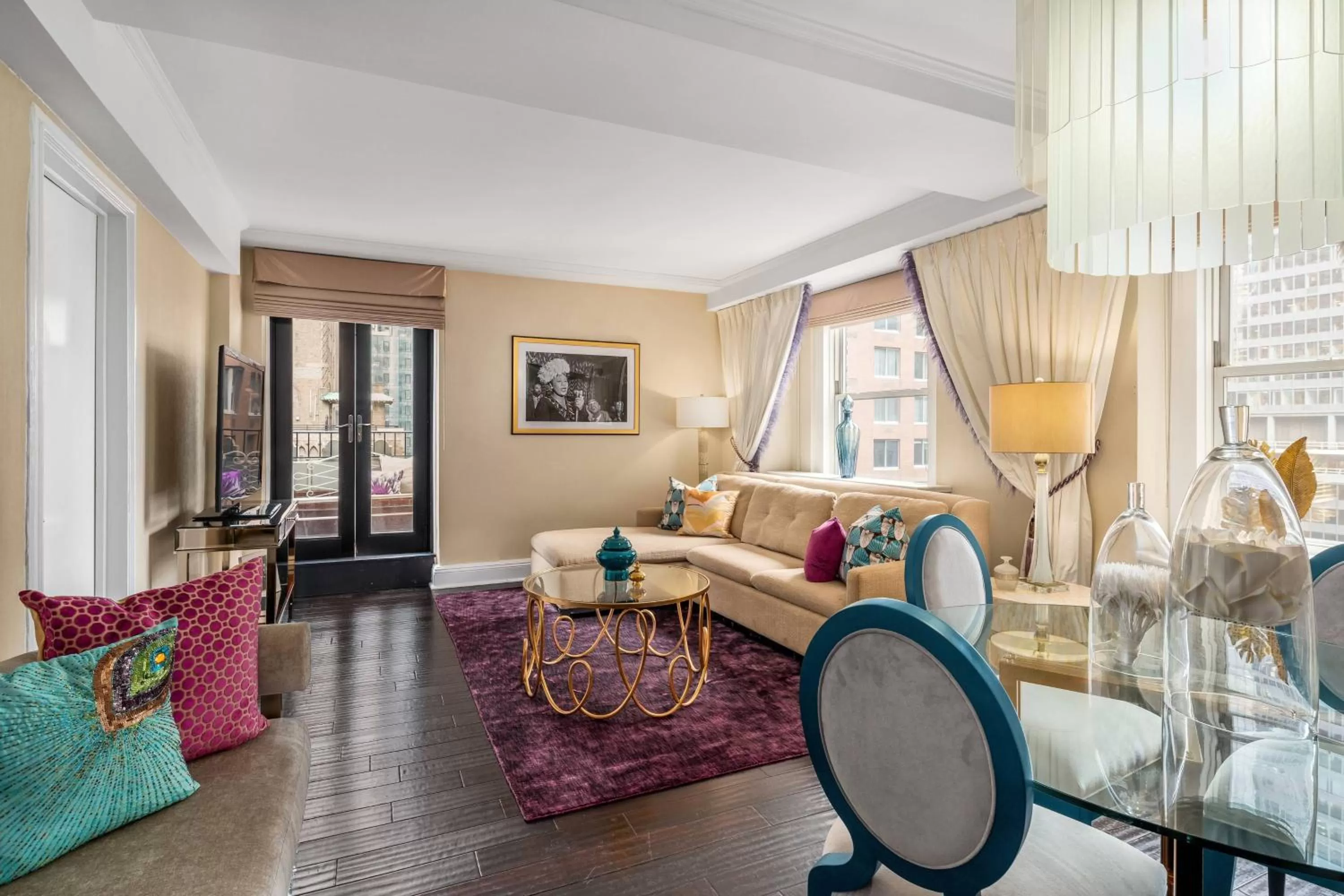 Living room in The Lexington Hotel, Autograph Collection