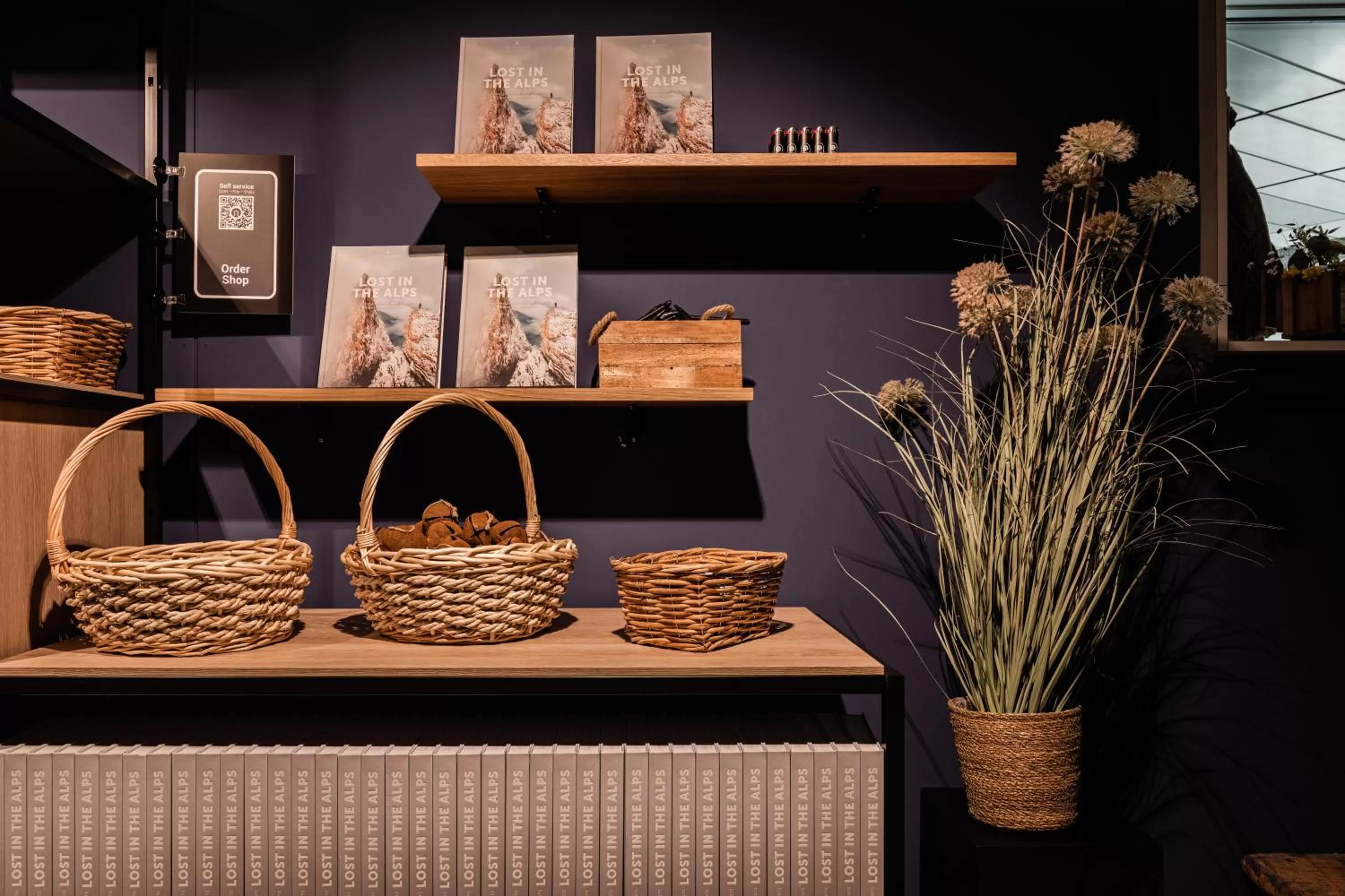 Shopping Area in Capsule Hotel - Zurich Airport