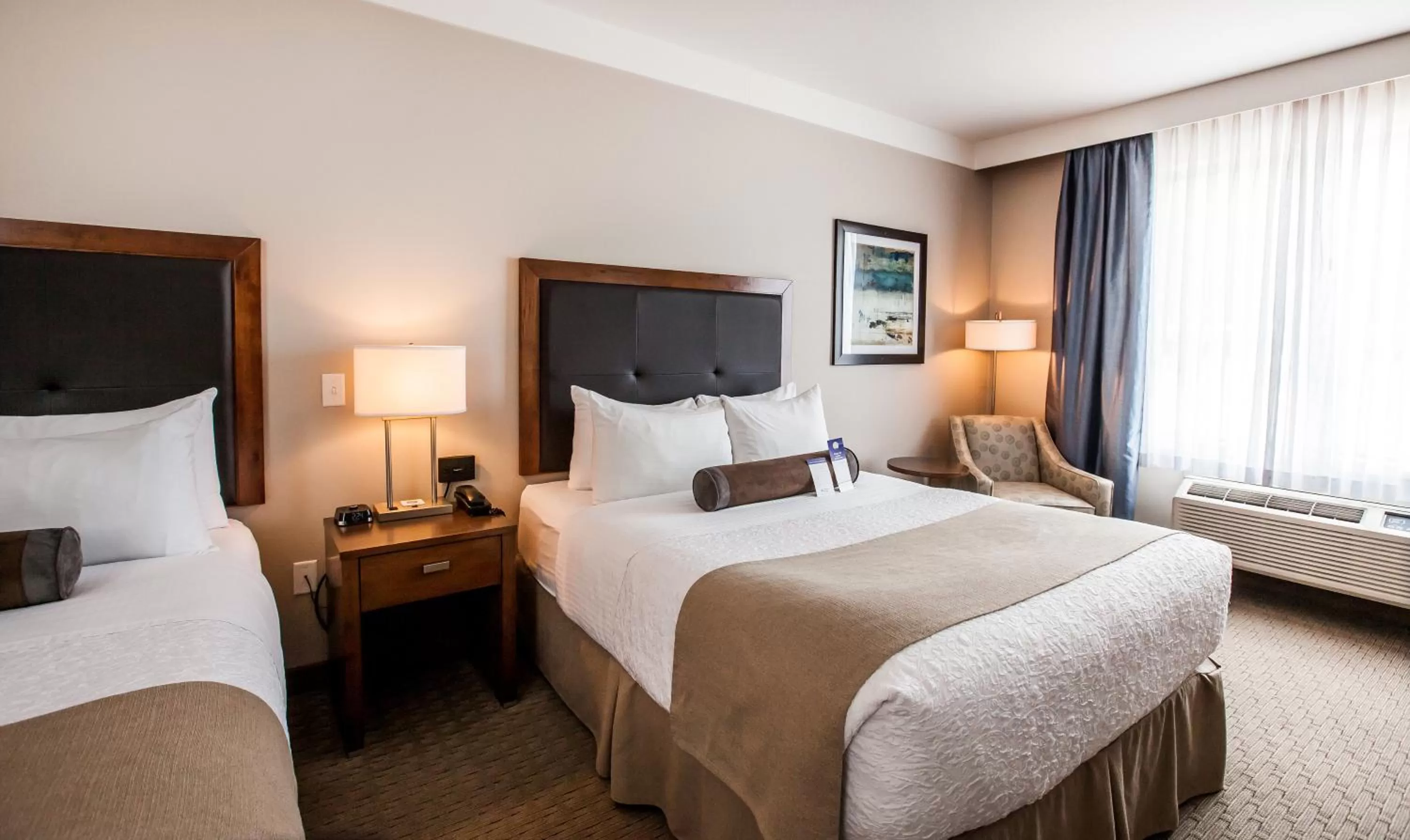 Photo of the whole room, Bed in Best Western Plus Revelstoke