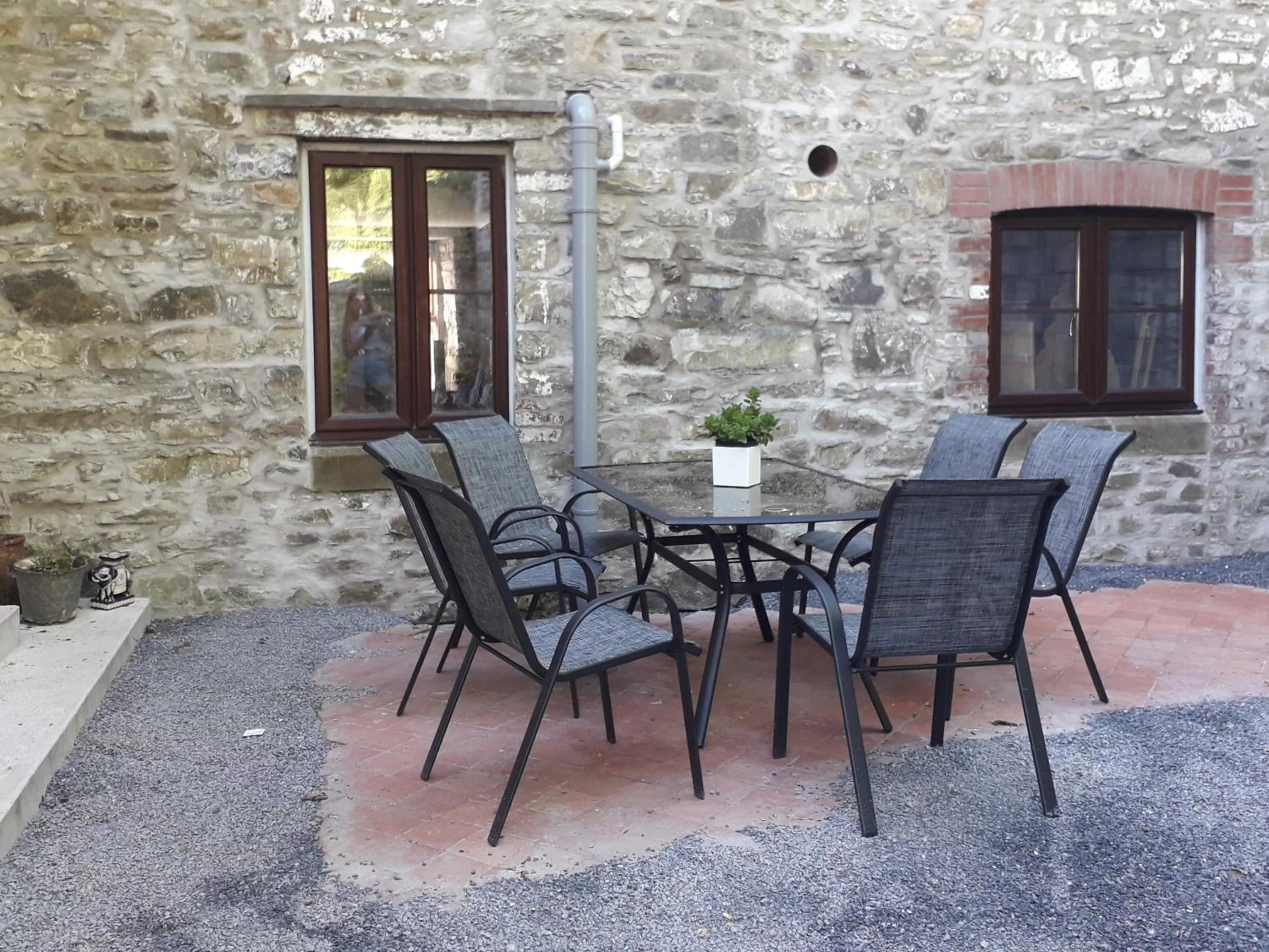 Property building in Melin Tregib