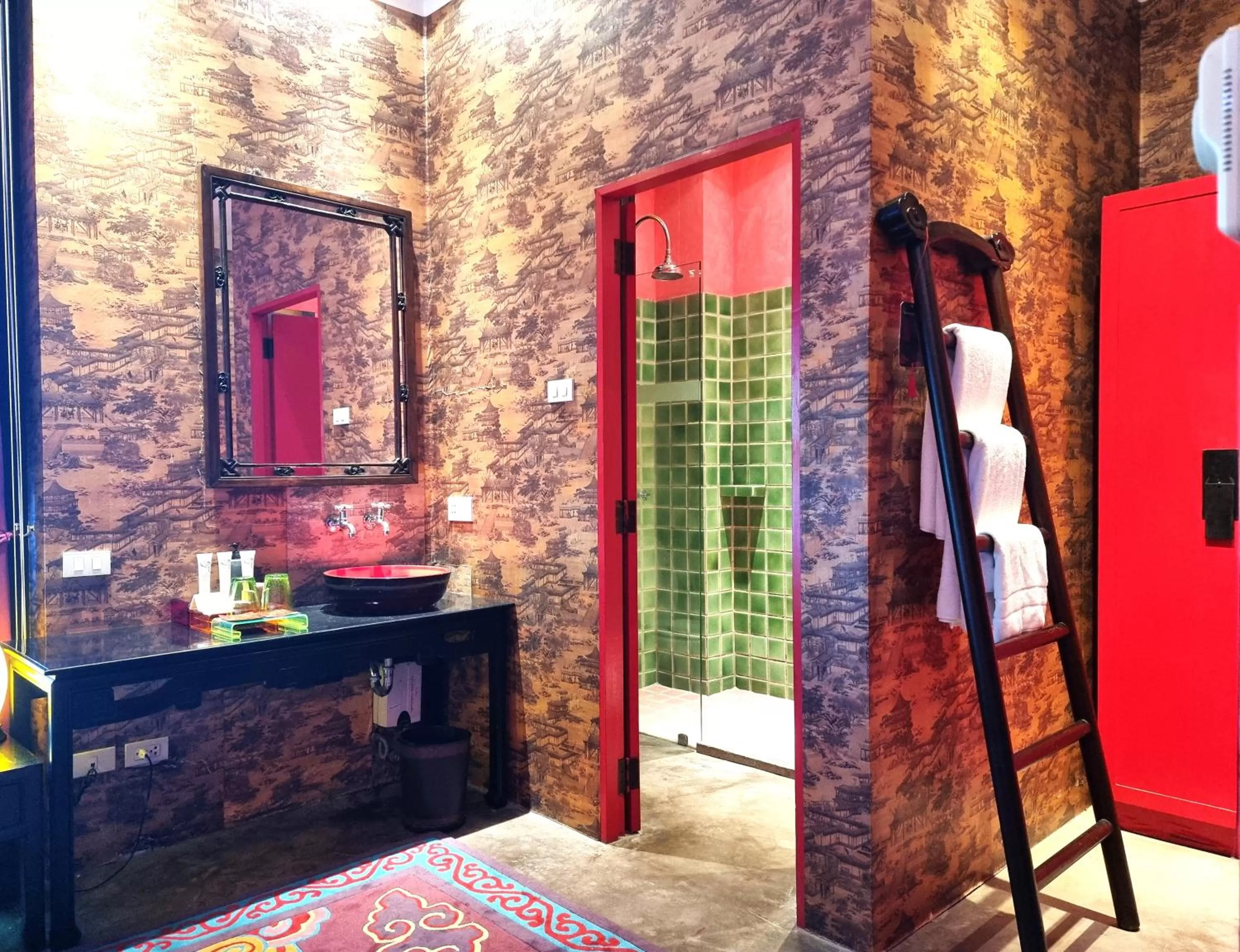 Bathroom in Shanghai Mansion Bangkok