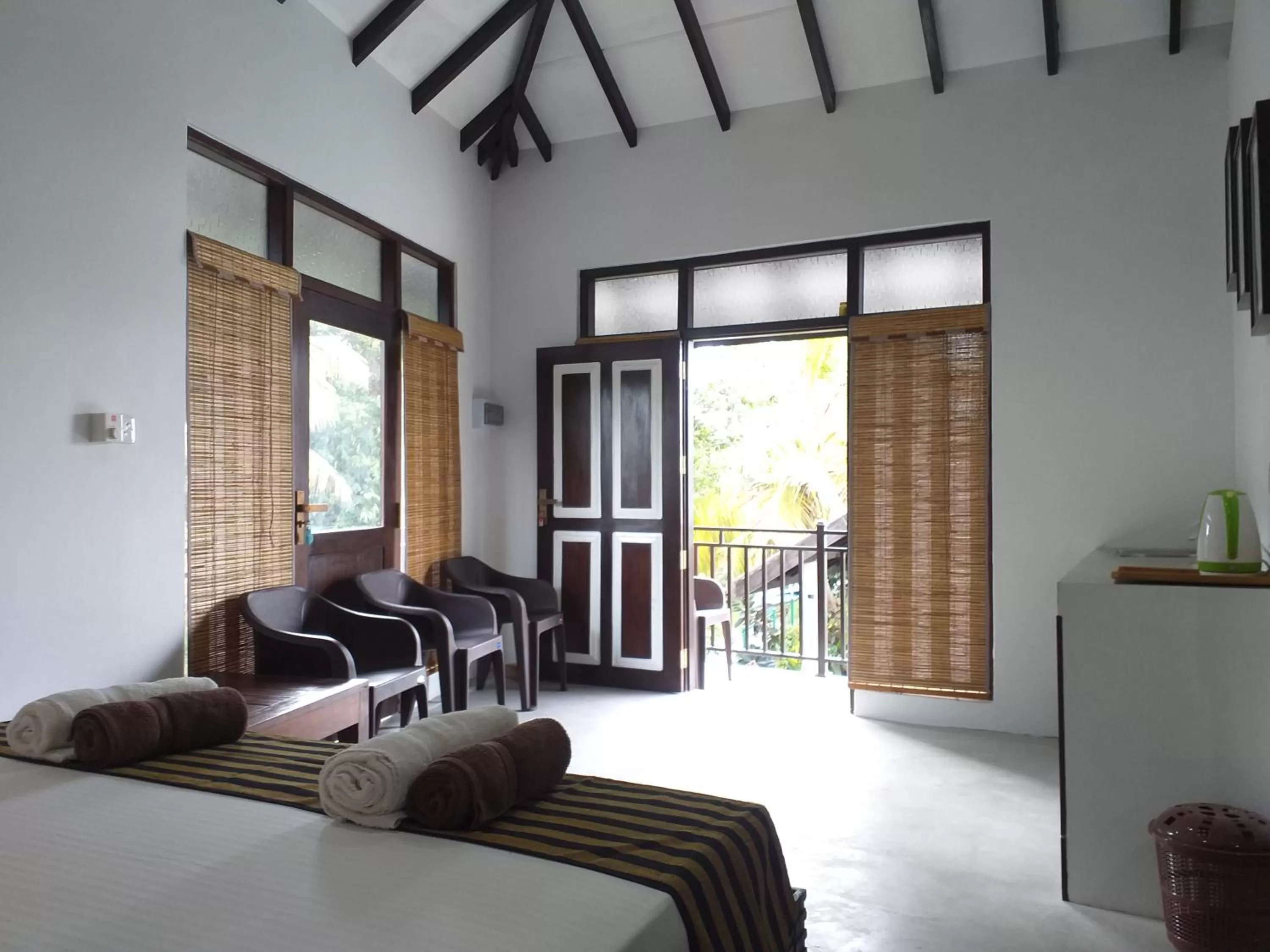 Seating Area in Green Wood Villa Negombo