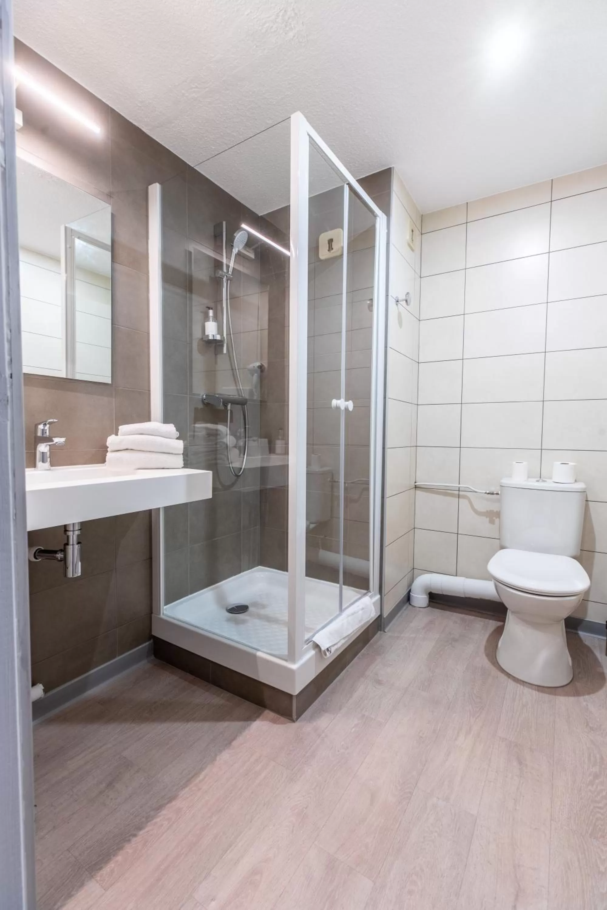 Shower in Dav'hotel Jaude