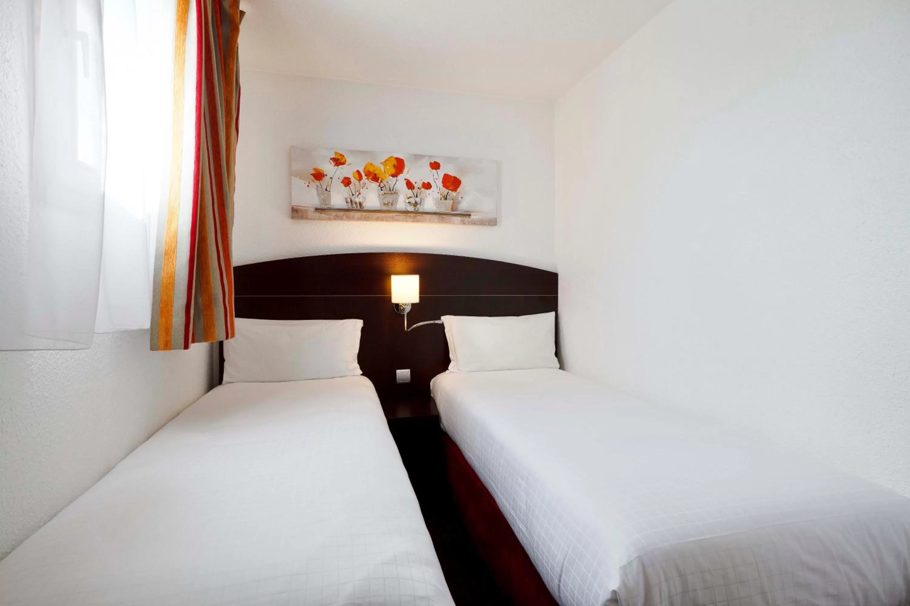 Bed in Kyriad Lyon Sud - Saint Genis Laval