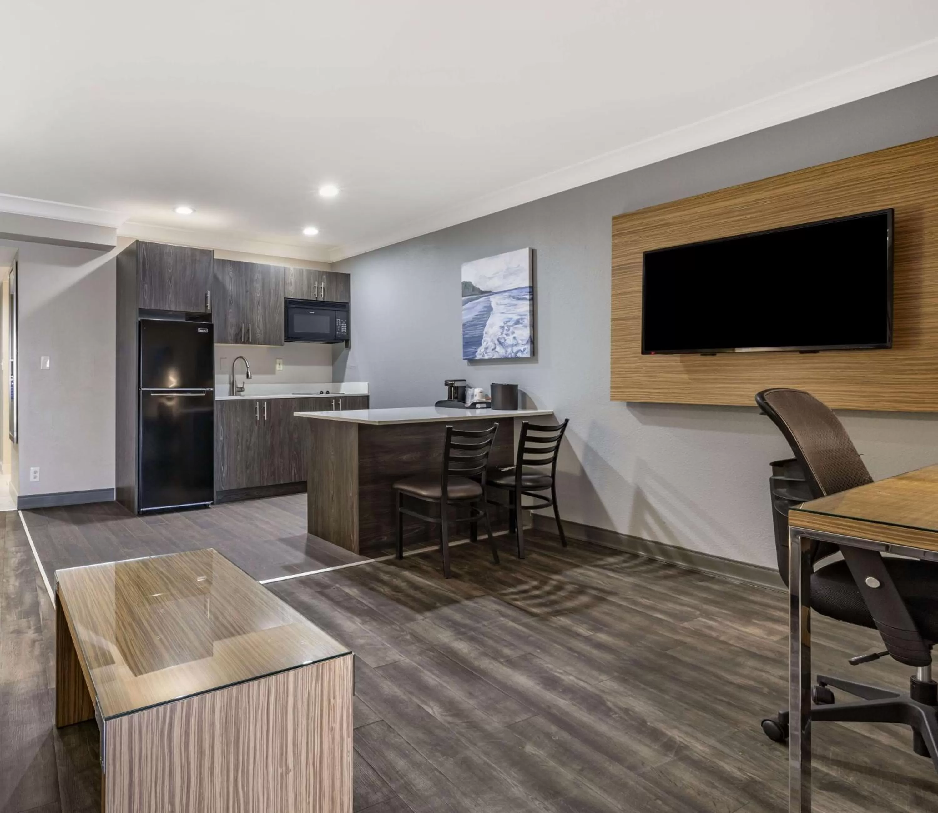 Bedroom in The Encinitan Hotel & Suites