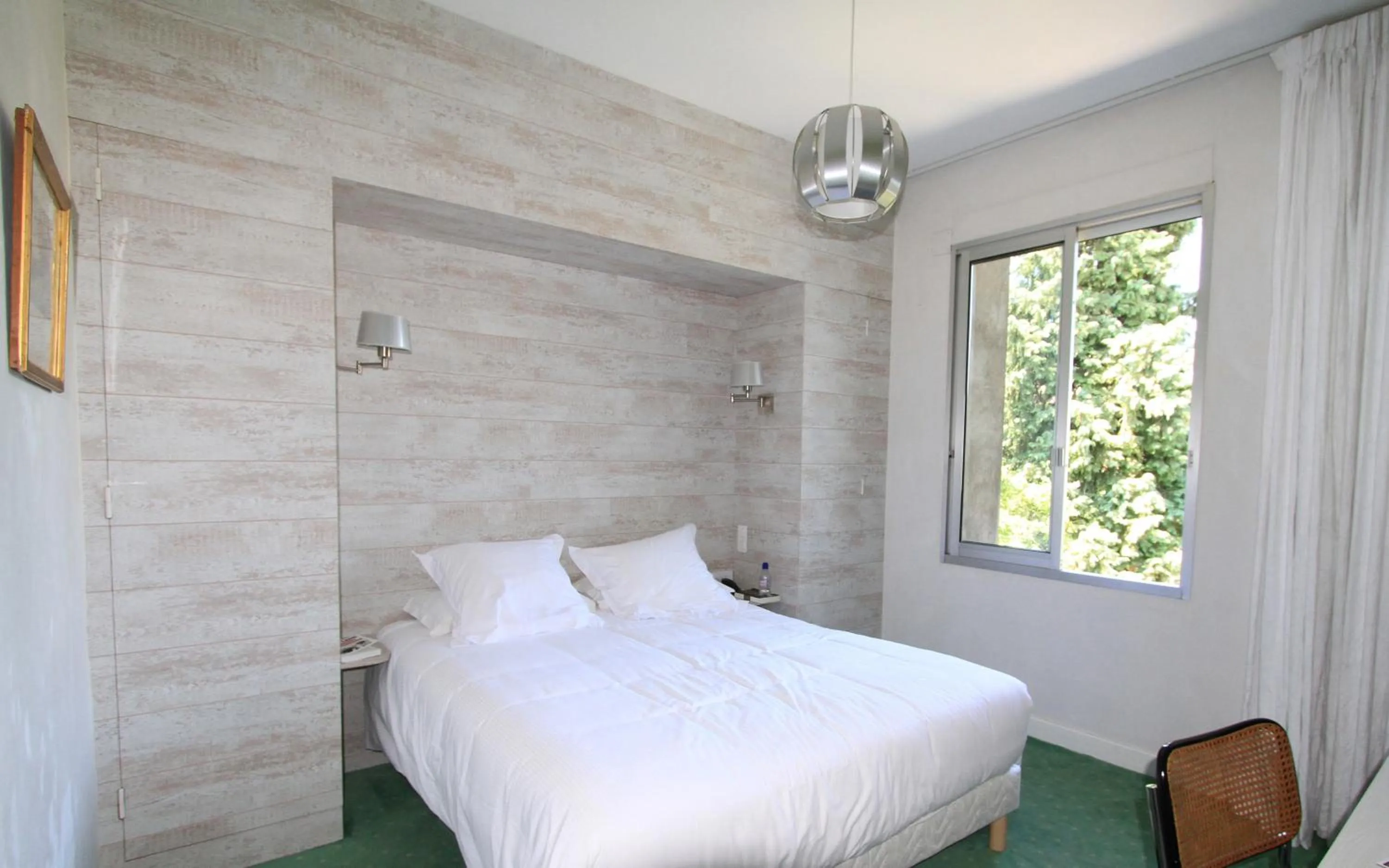 Photo of the whole room, Bed in Hostellerie Du Grand Saint Antoine