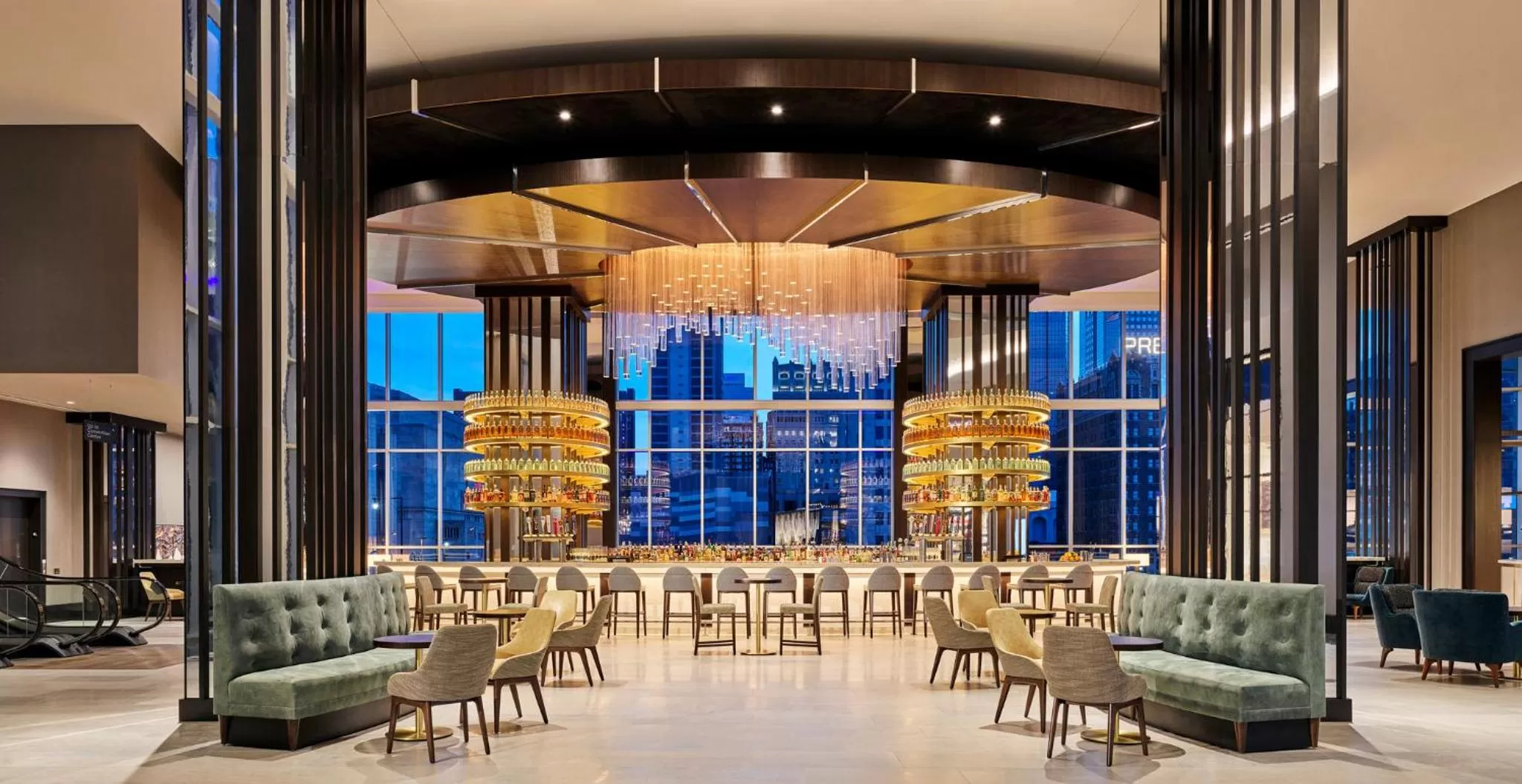 Lounge or bar in Loews Kansas City