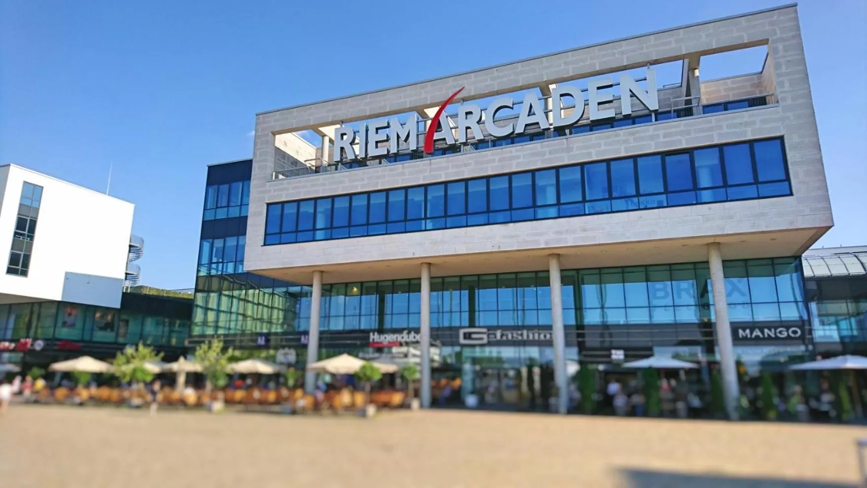 Shopping Area in Apart Hotel Messe Munich - my room Apartments