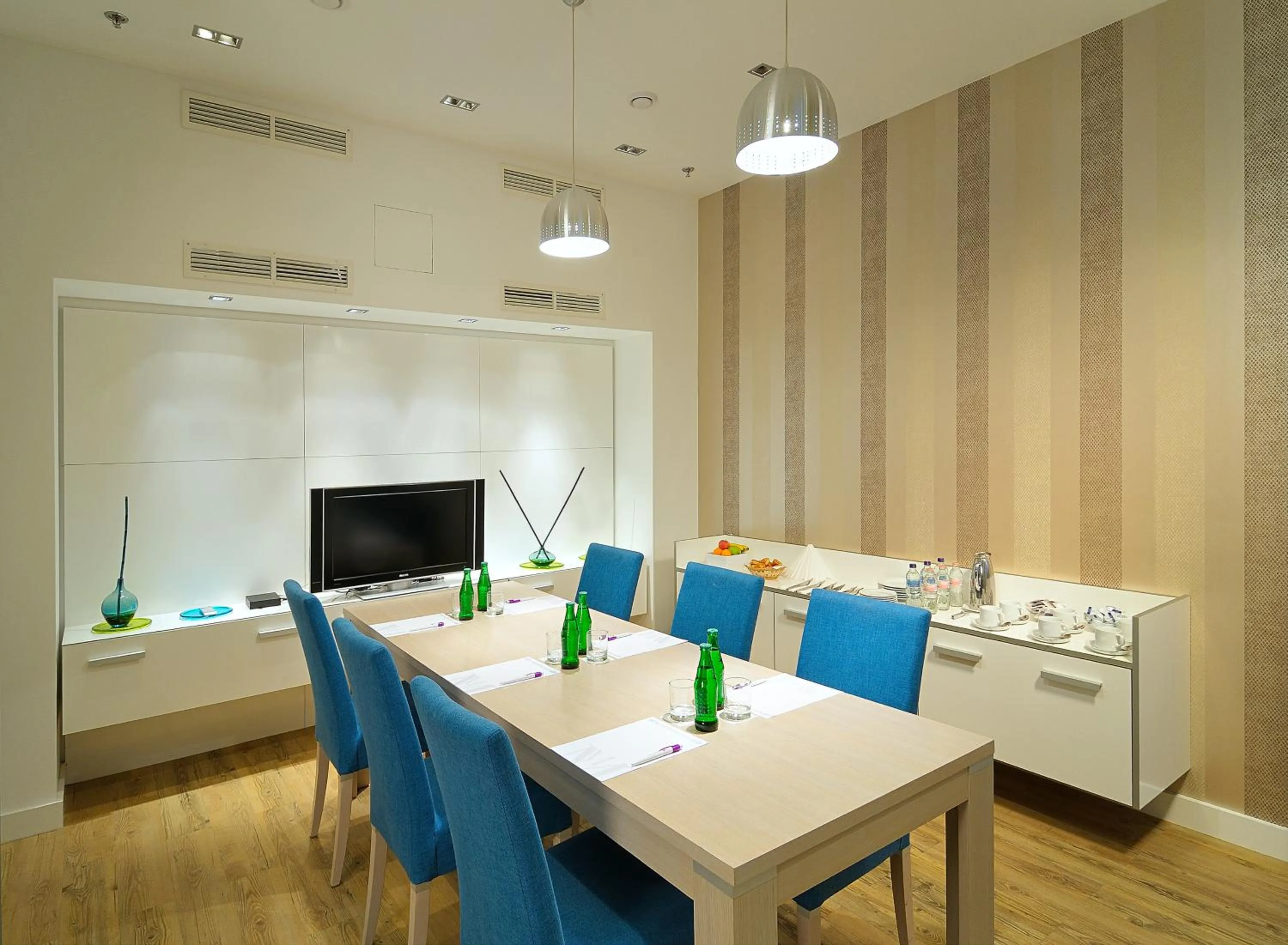 Business facilities in Atrium Fashion Hotel