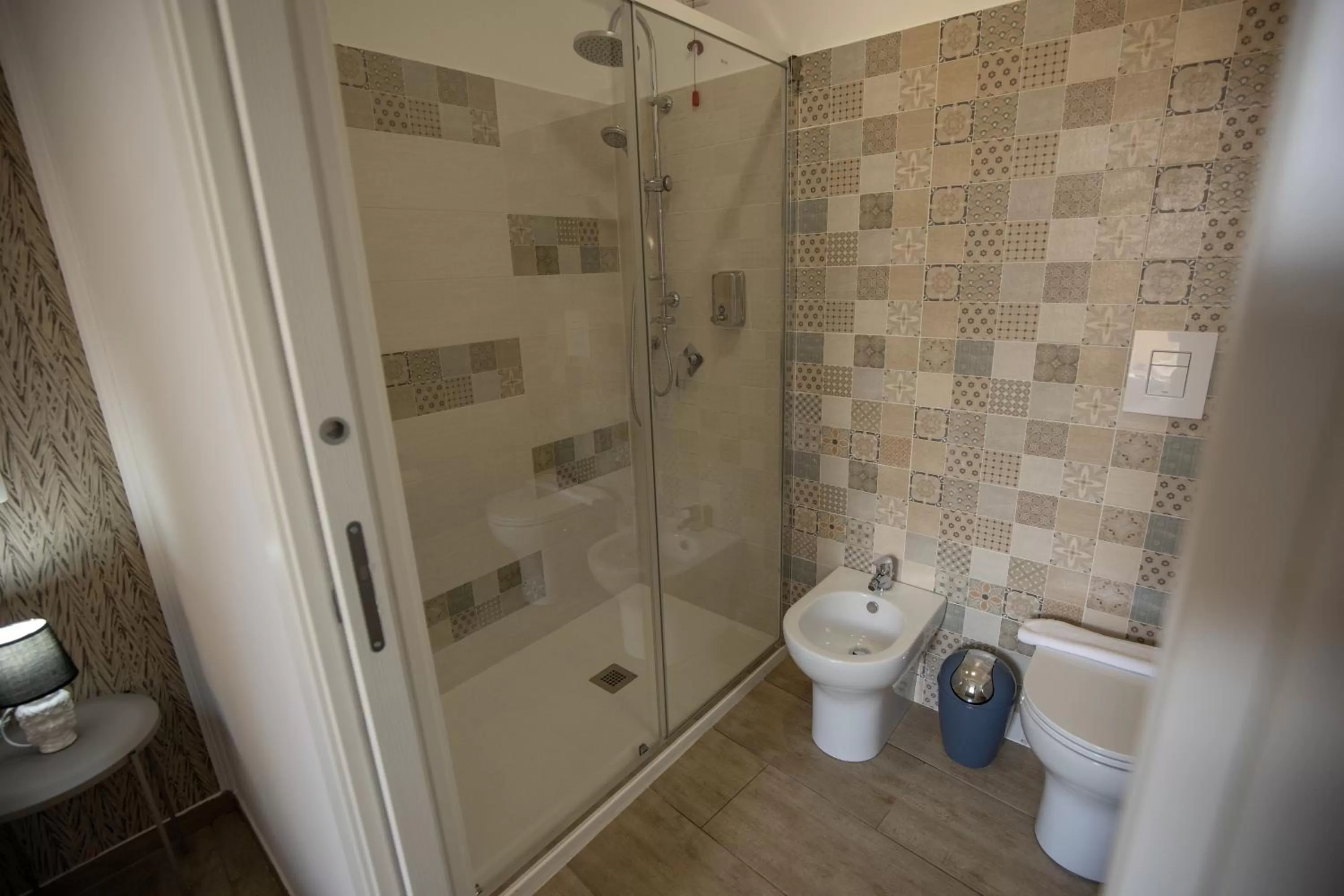 Bathroom in Panta Rei