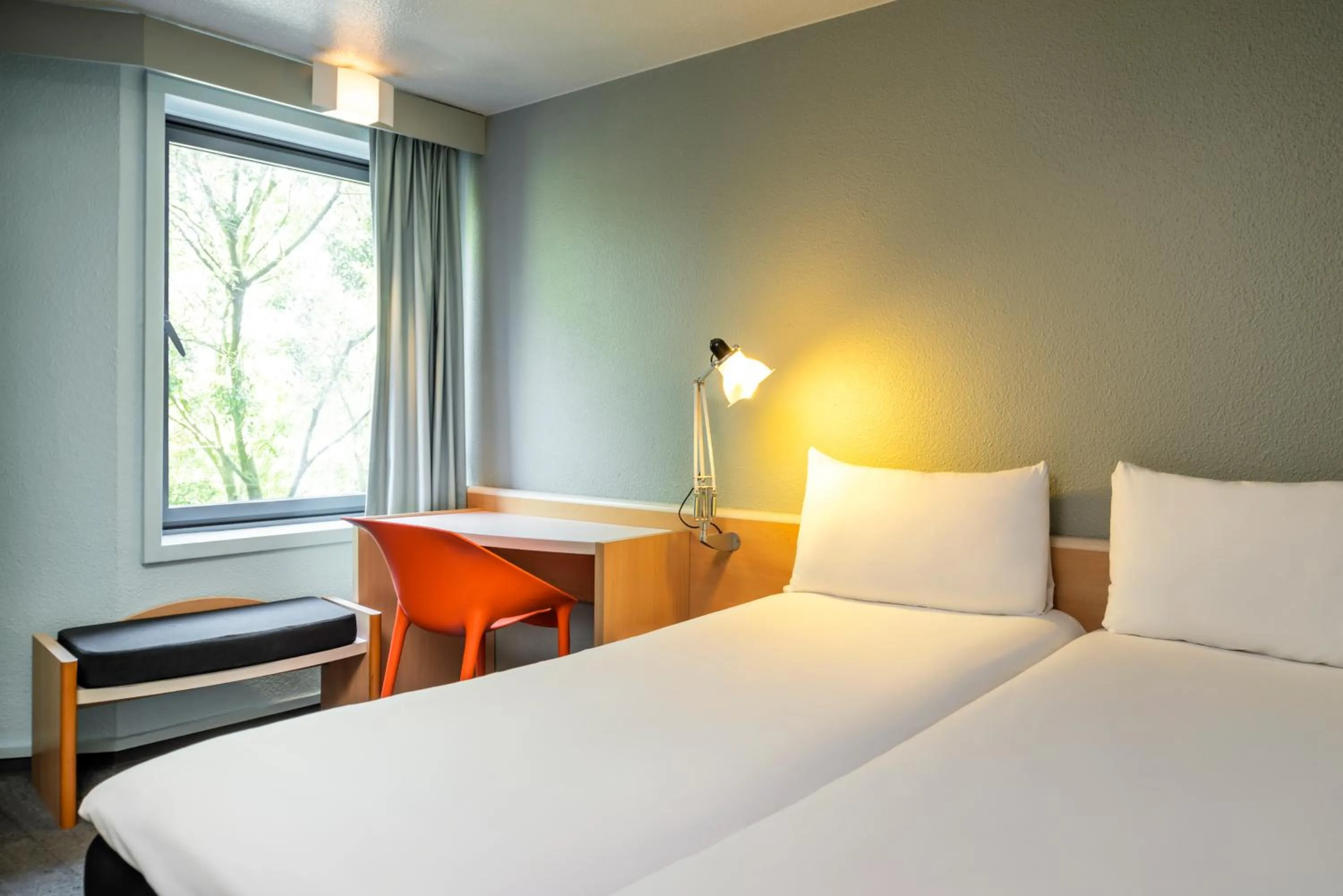 Photo of the whole room, Bed in ibis Paris La Villette Cité des Sciences 19ème