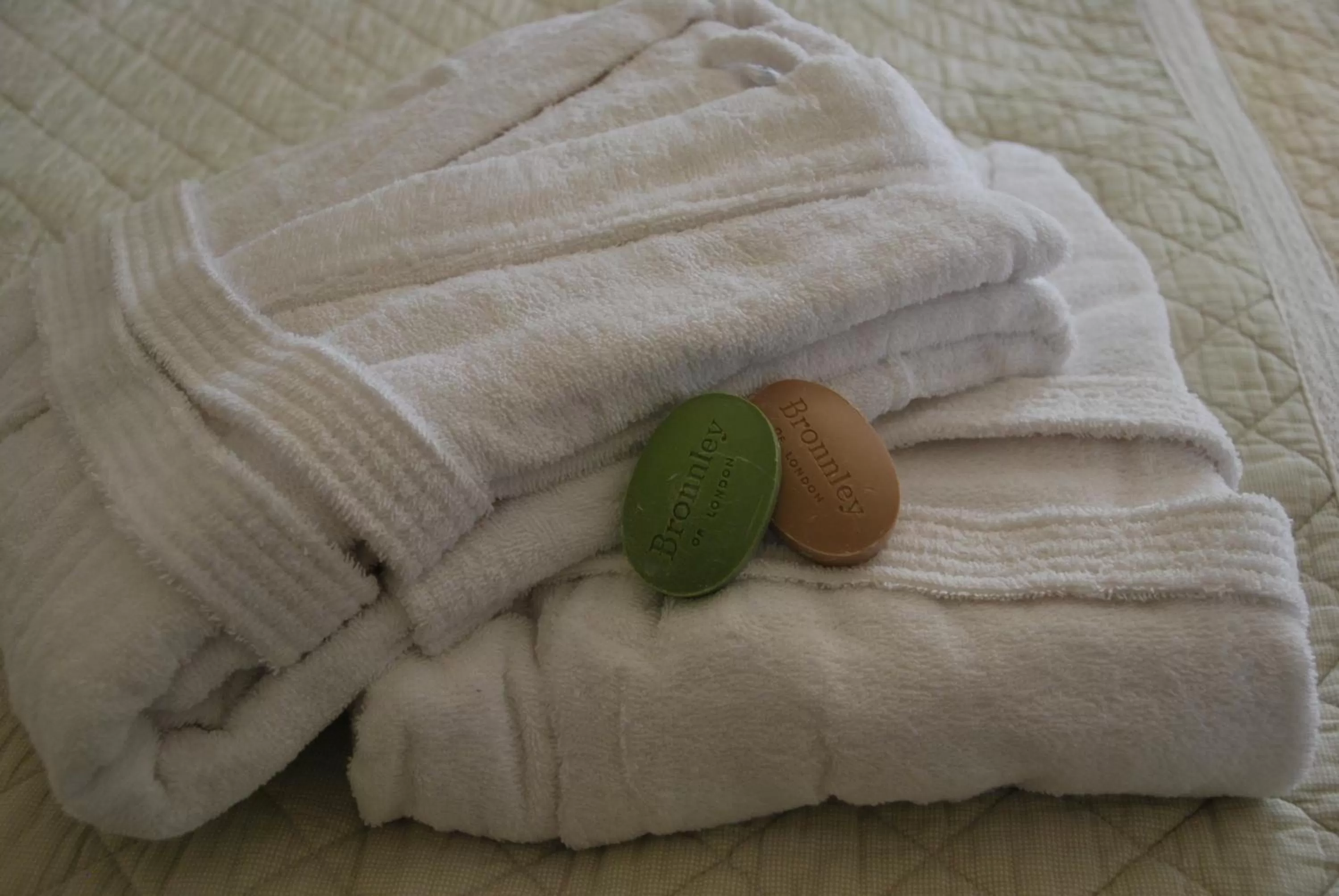 Bed in Chambre d'Hôtes Le Moulin Bertrand