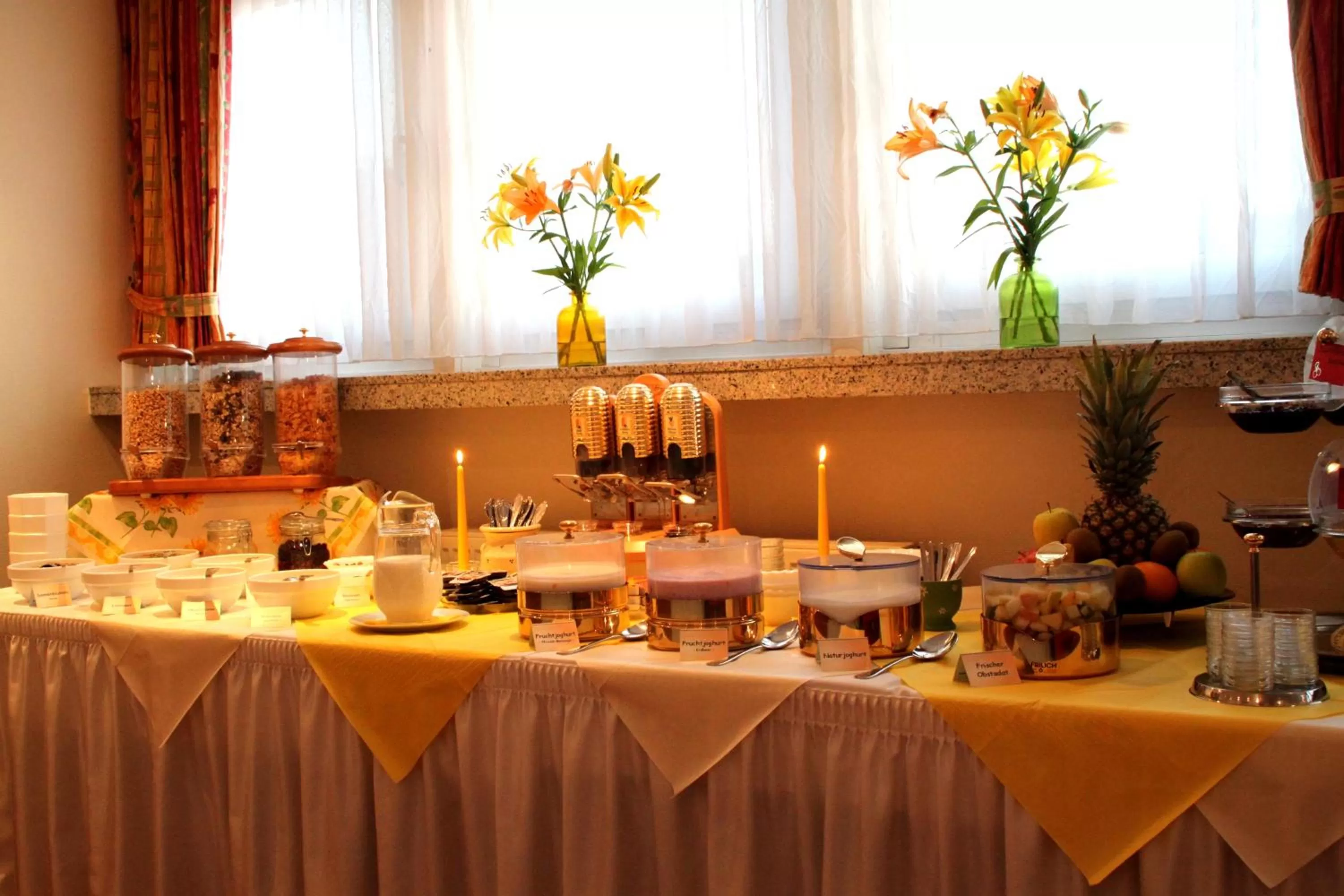 Restaurant/places to eat in City Hotel by celina