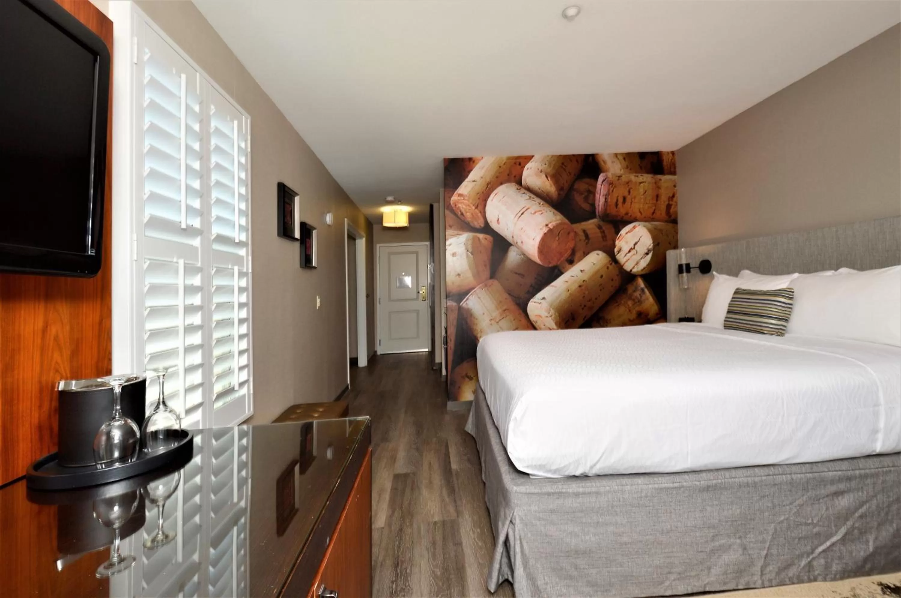 Photo of the whole room, Bed in Hotel Indigo Napa Valley by IHG