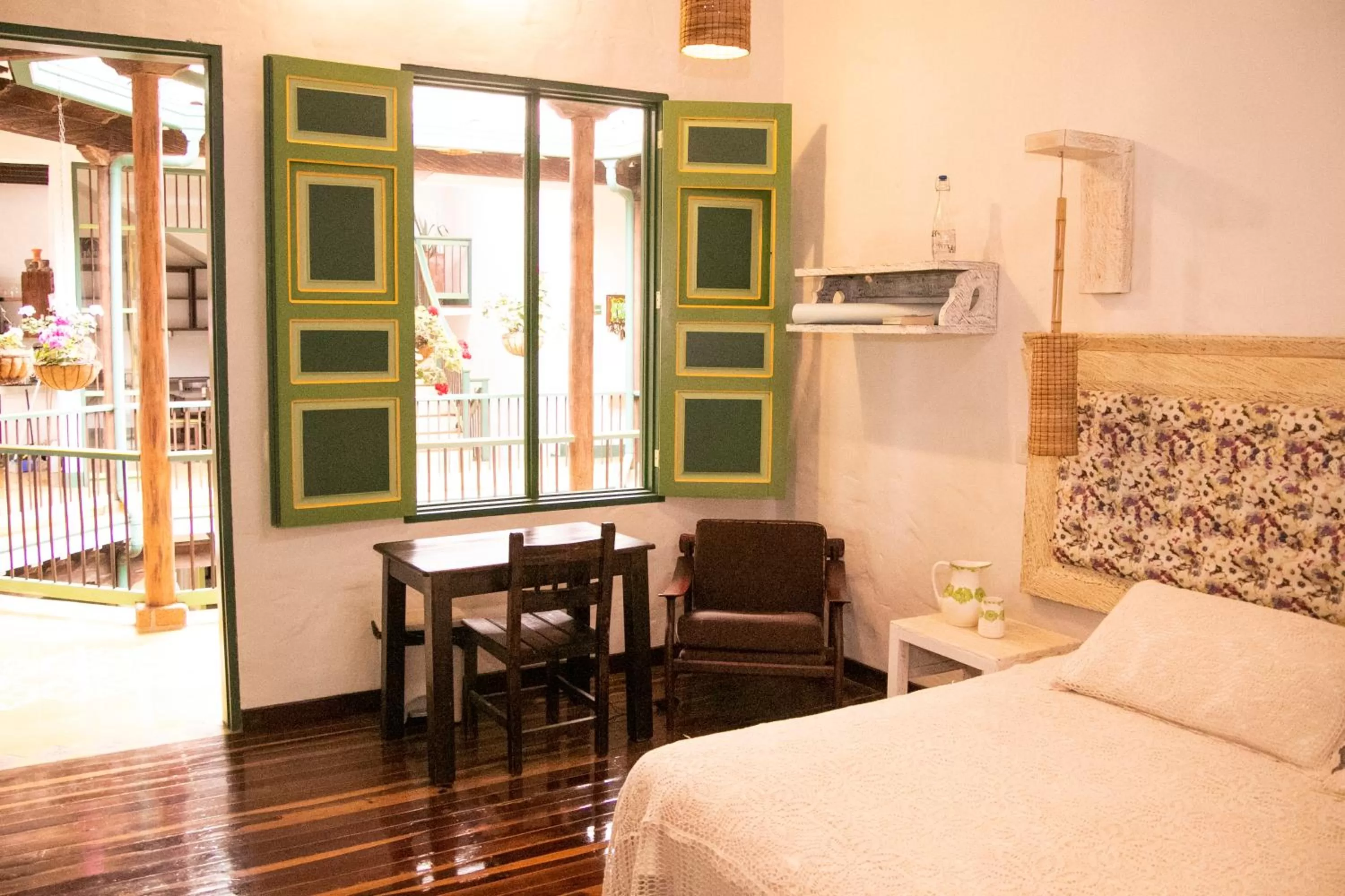 Living room, Bed in El Despertar Hotel