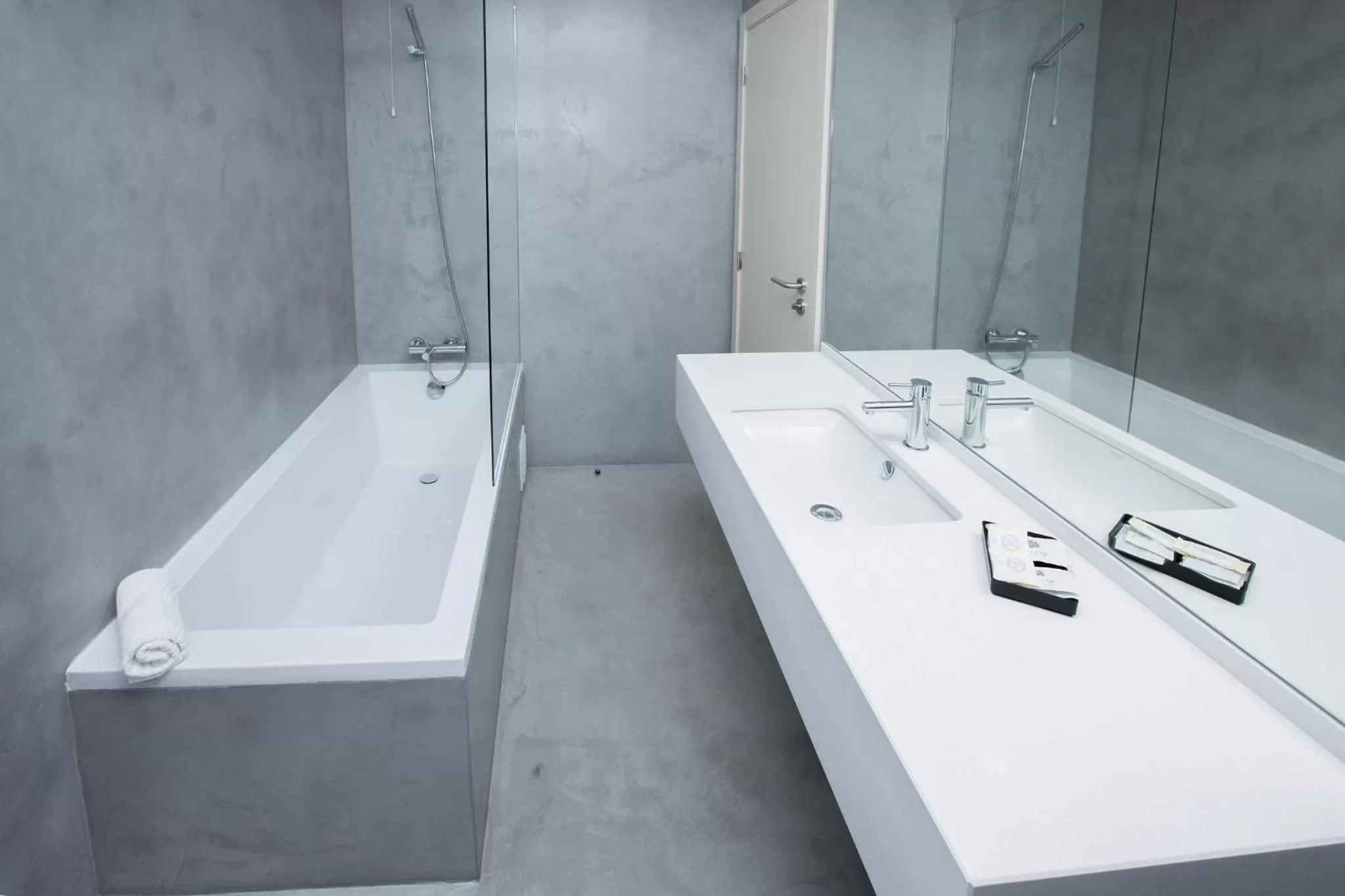 Shower in Hotel Apartamento Foz Atlantida