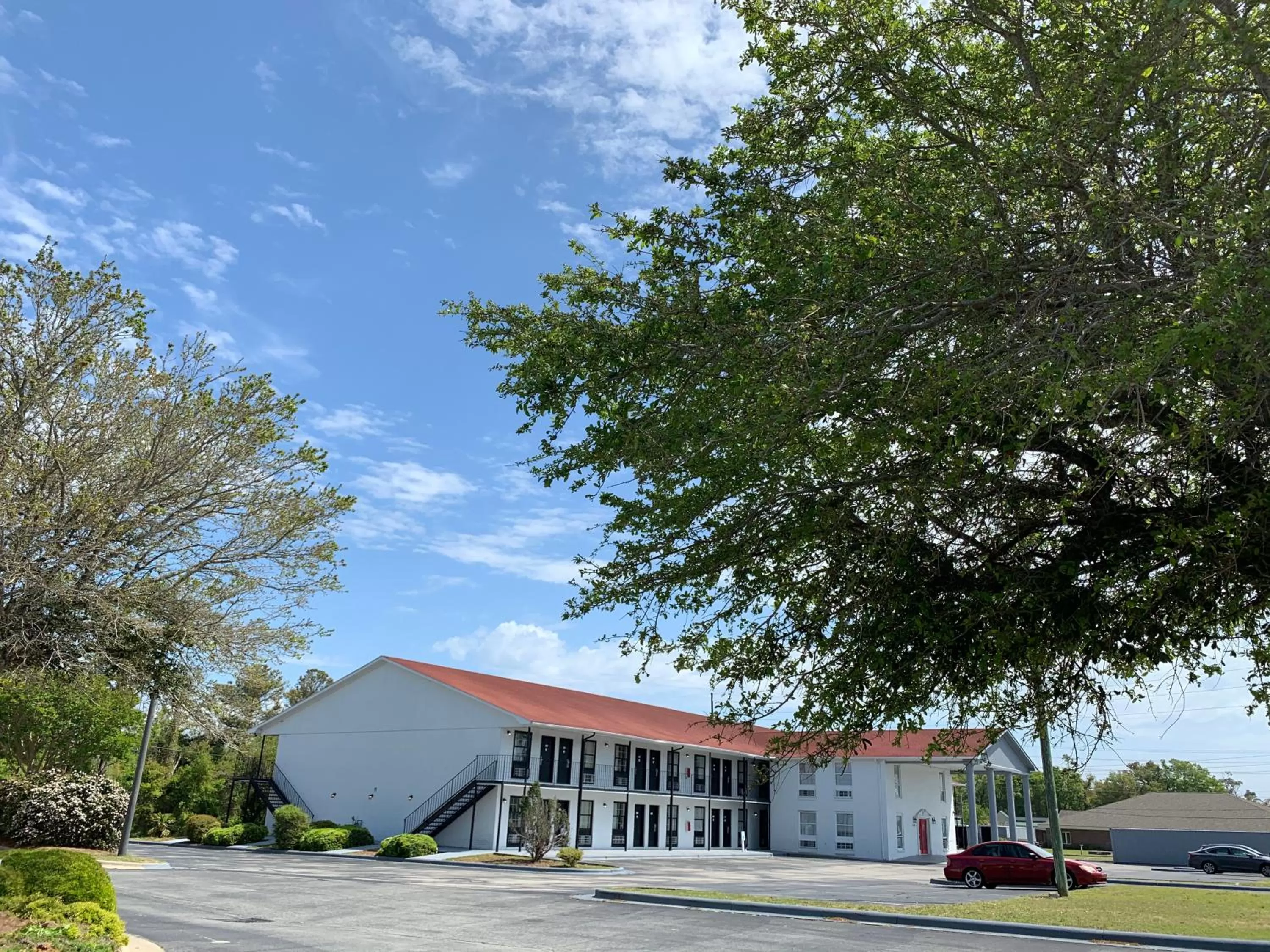 Property building in Econo Lodge Crystal Coast