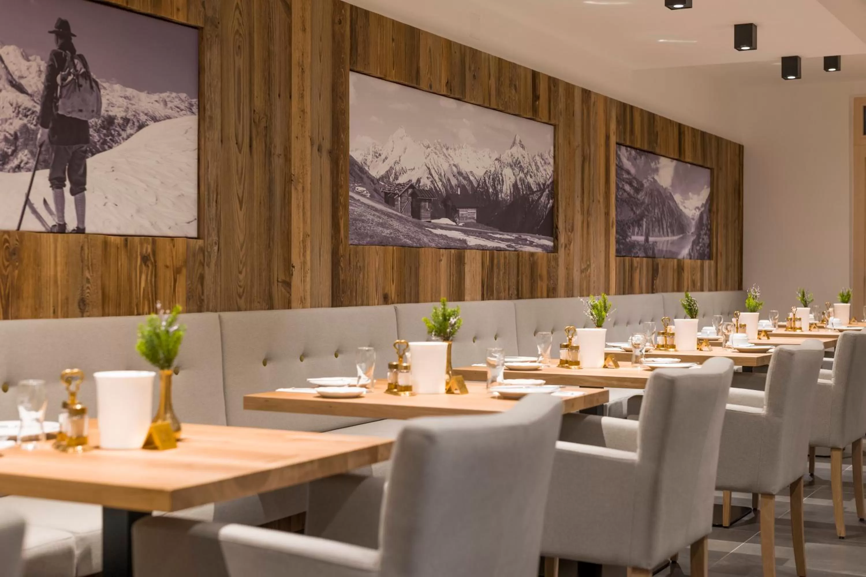 Continental breakfast in Alpenhof Hotel Garni Suprême