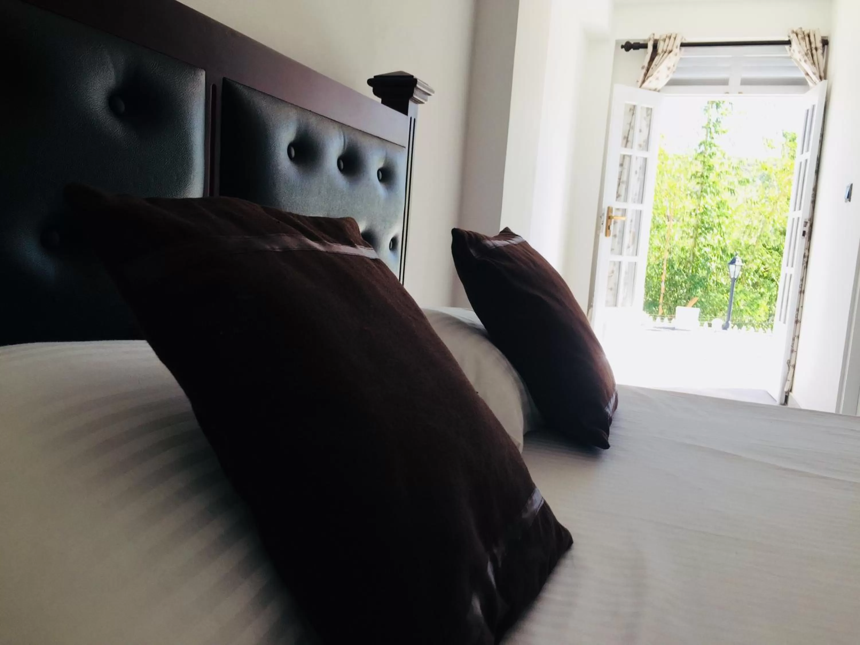 Double Room with Garden View - single occupancy in Hotel Mount Castle