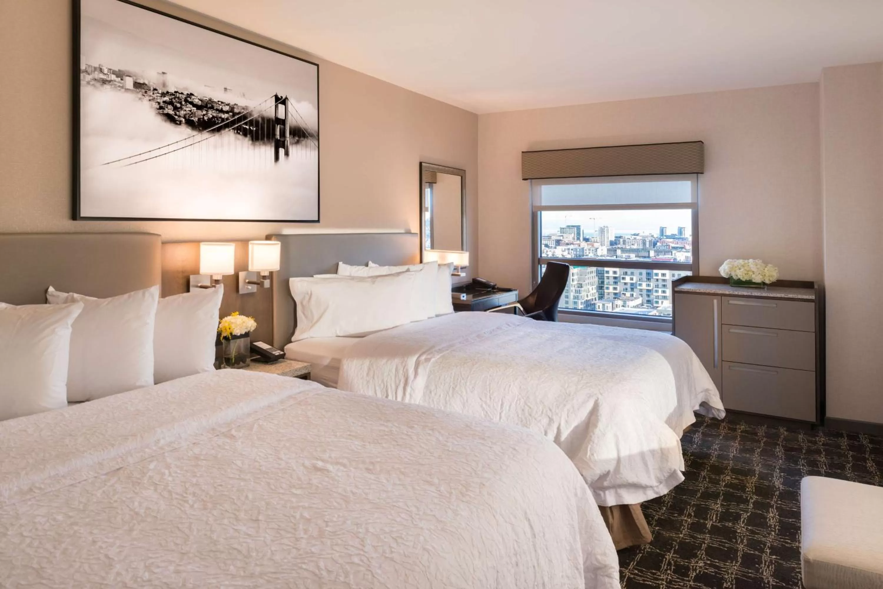 Bedroom, Bed in Hampton Inn San Francisco Downtown/Convention Center