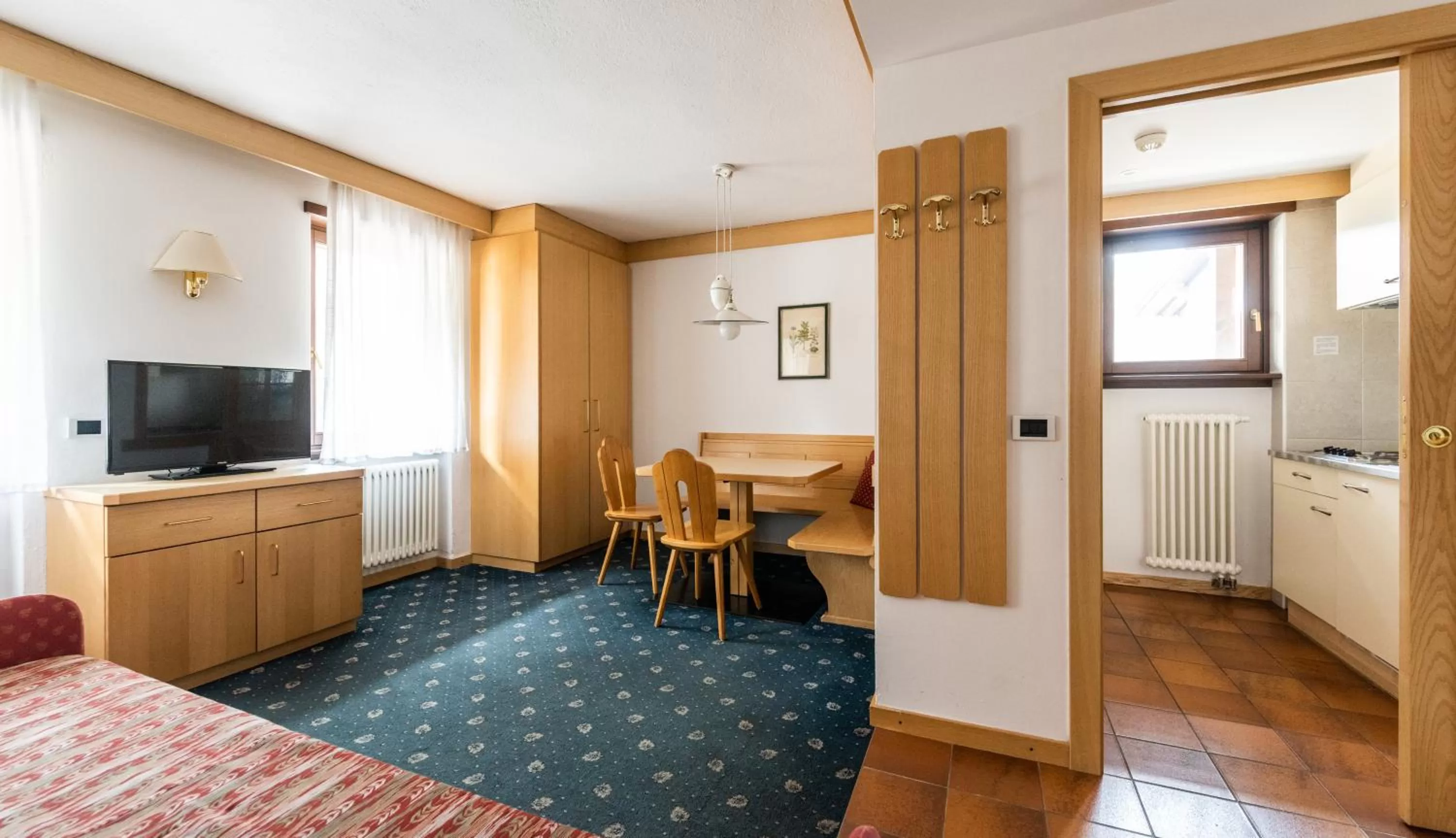 Photo of the whole room in Residence Antares