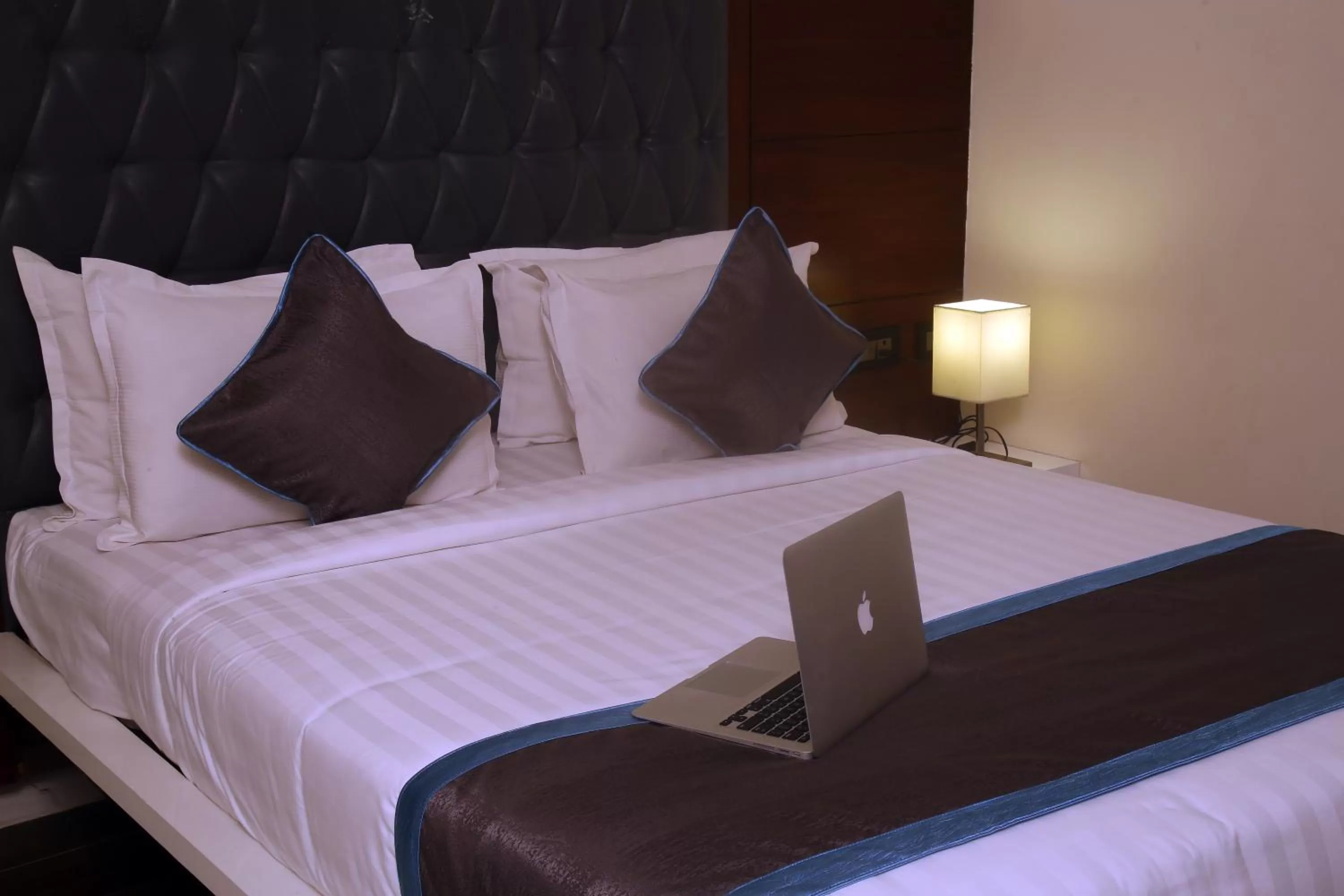 Bed in PARK SIGNATURE HOTELS - Royal Benza