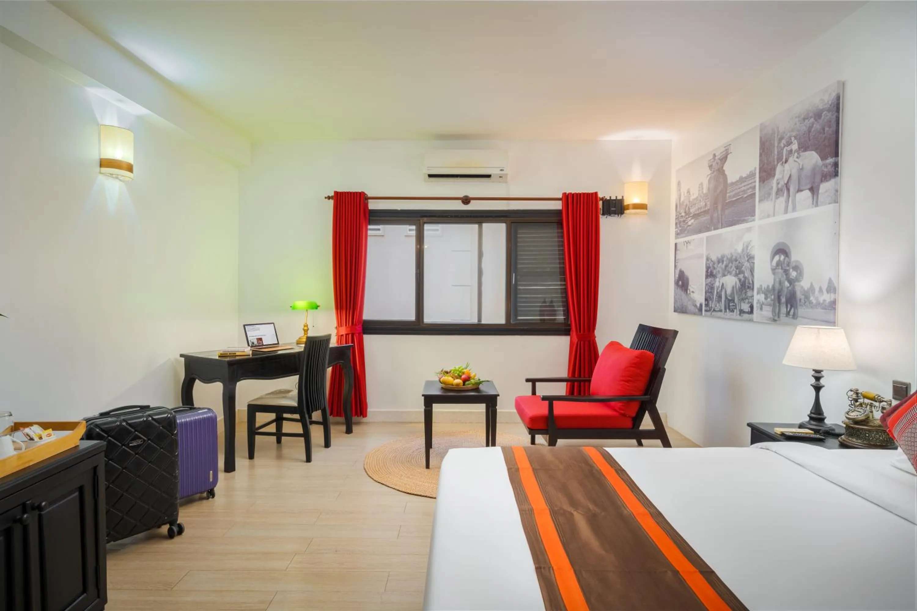 Bed in Pandora Suite D'Angkor