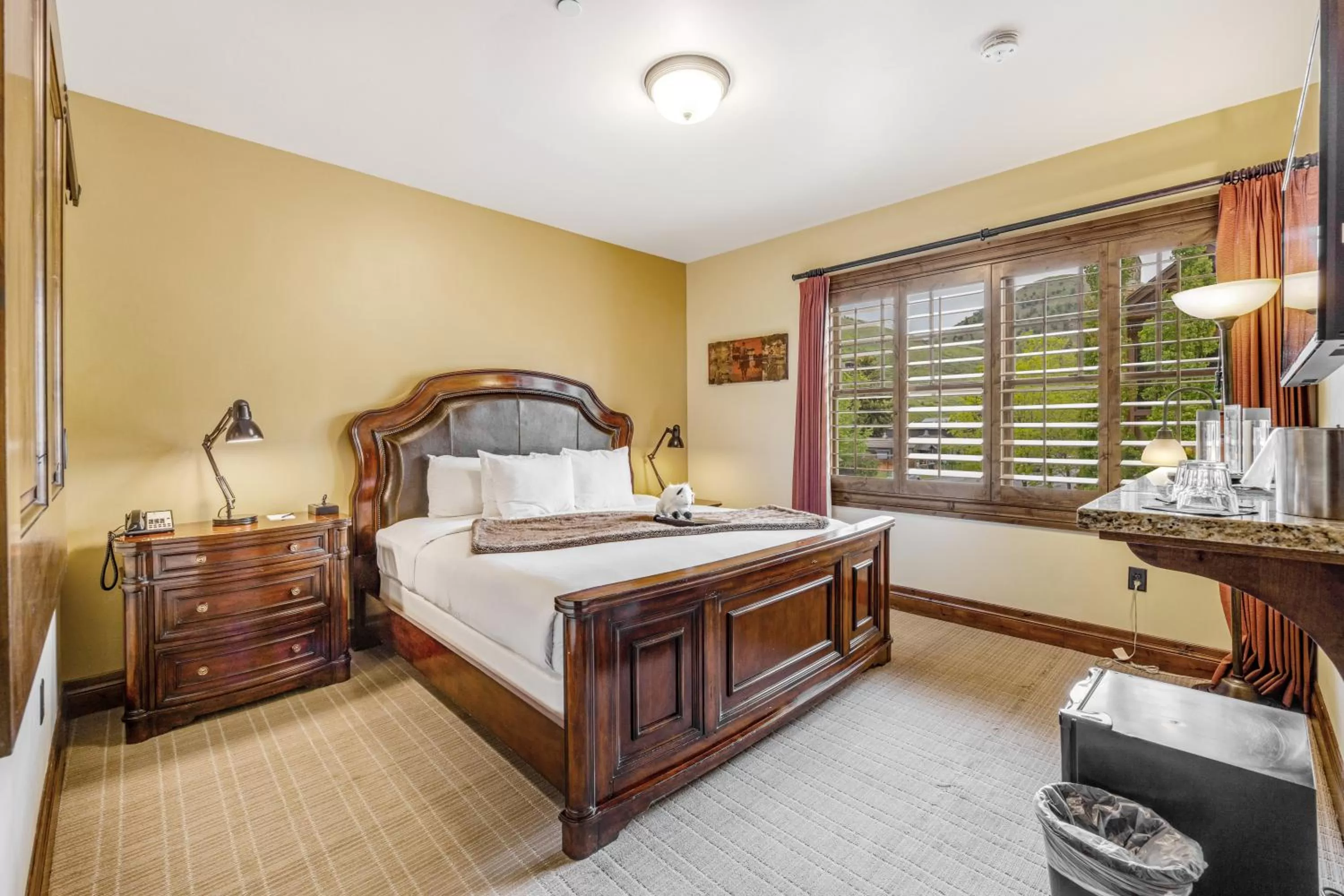 King Room in The White Buffalo Club