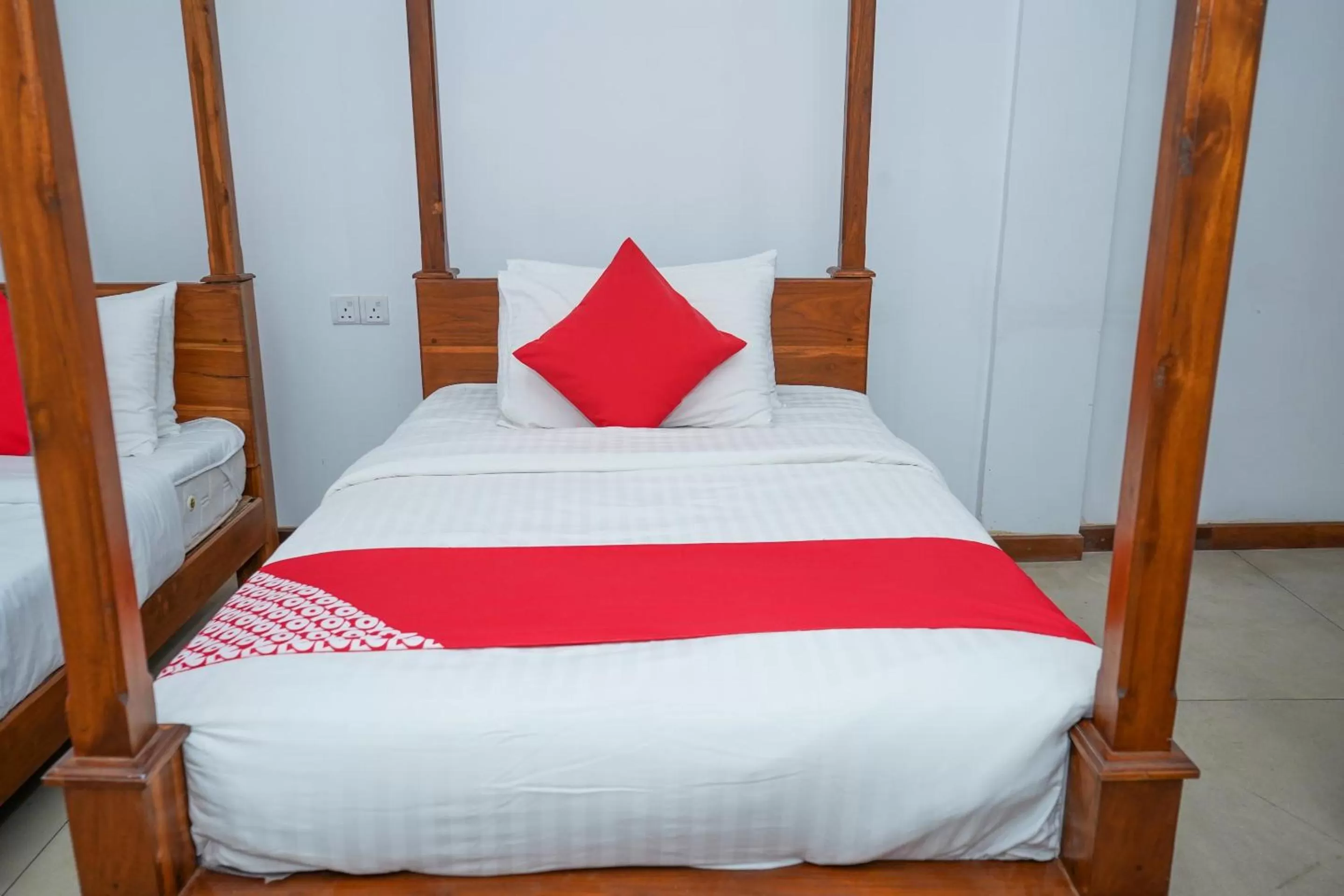 Bedroom, Bed in French Garden Kandy