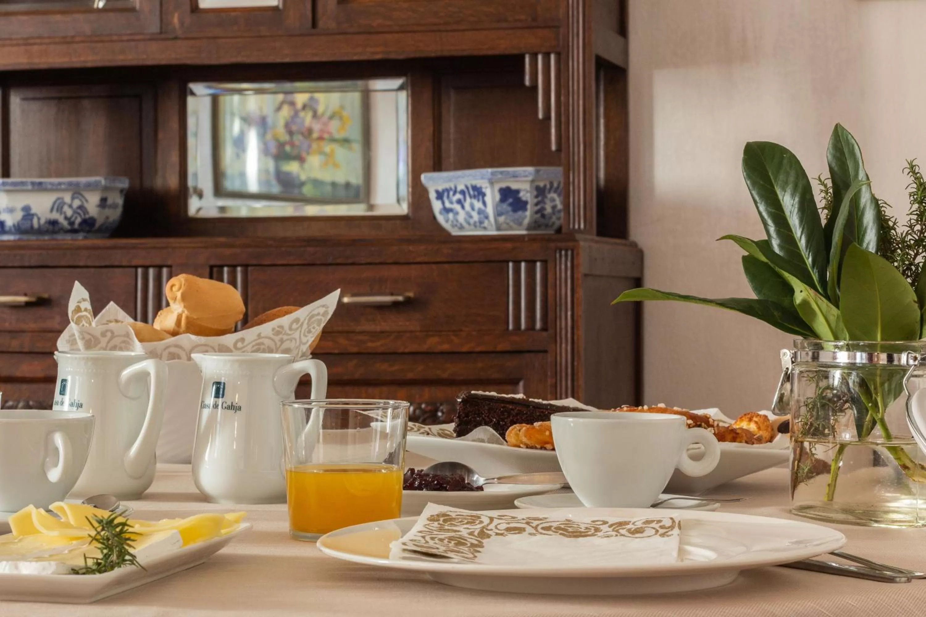 Continental breakfast in Ciasa De Gahja