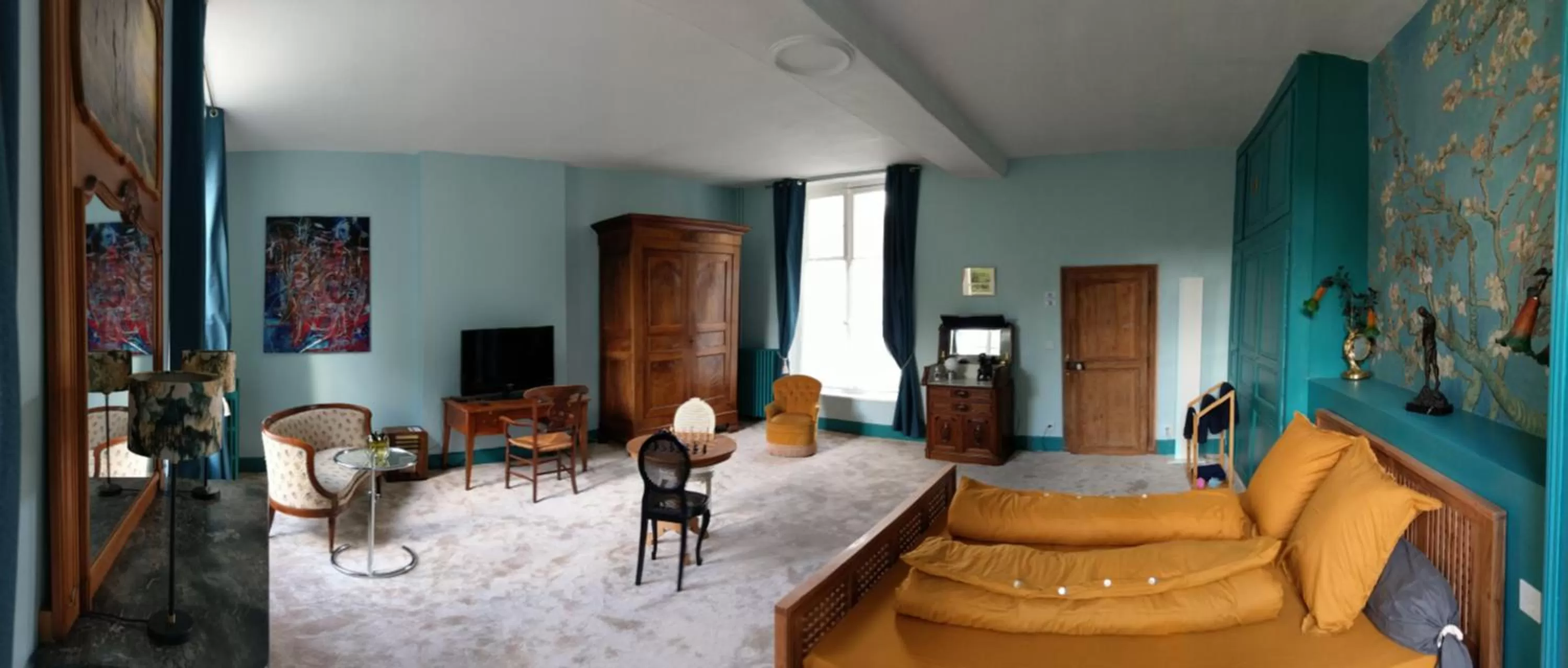 Bedroom, Seating Area in Le Grand Barrois