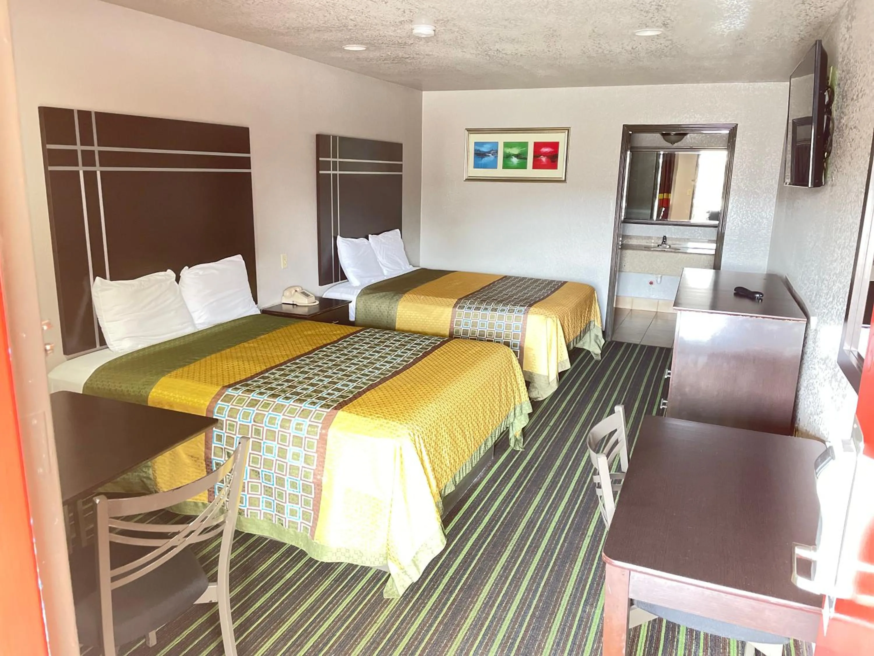 Bed in REGENCY INN - CHANNELVIEW